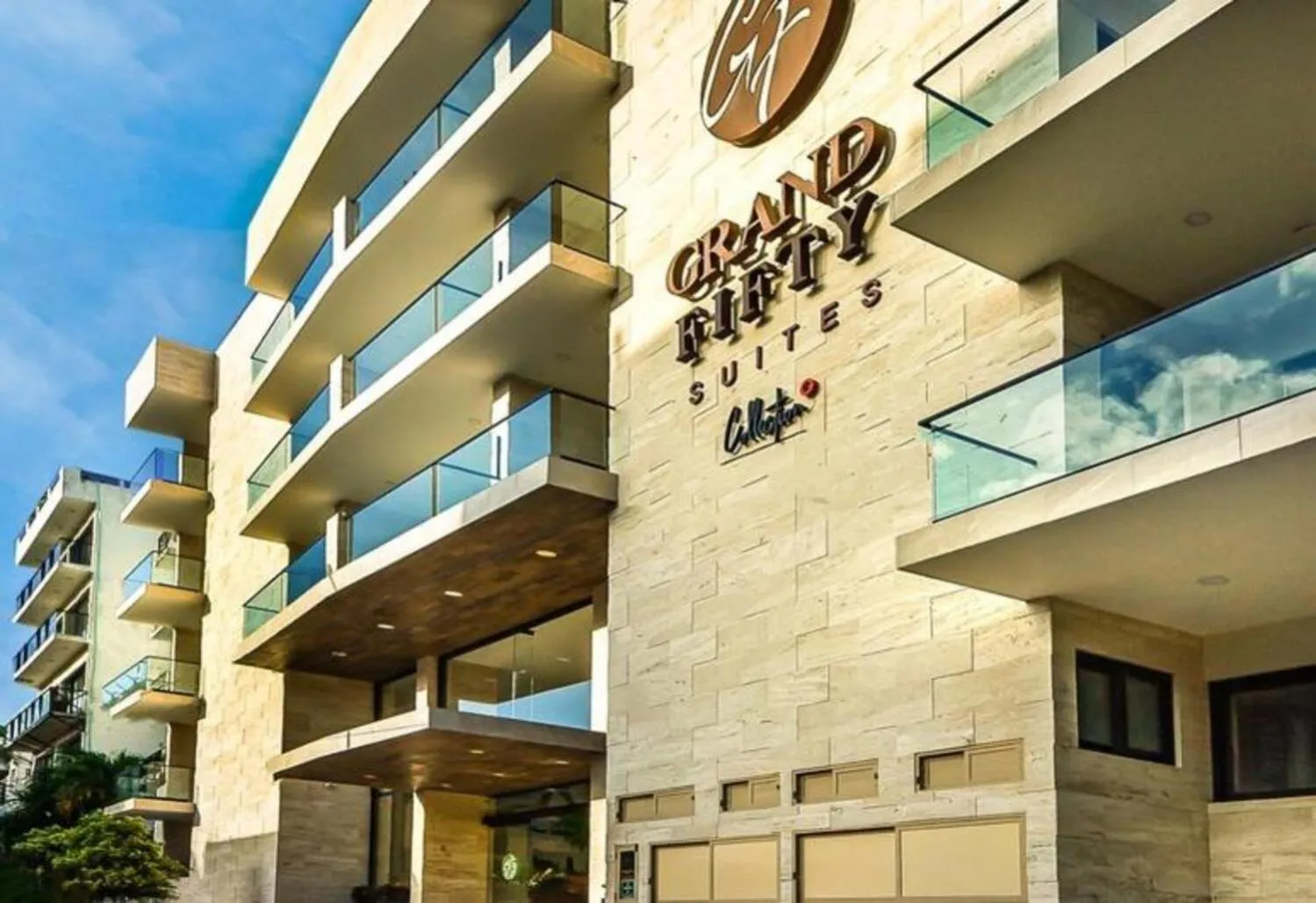 Facade/entrance in Grand Fifty Suites