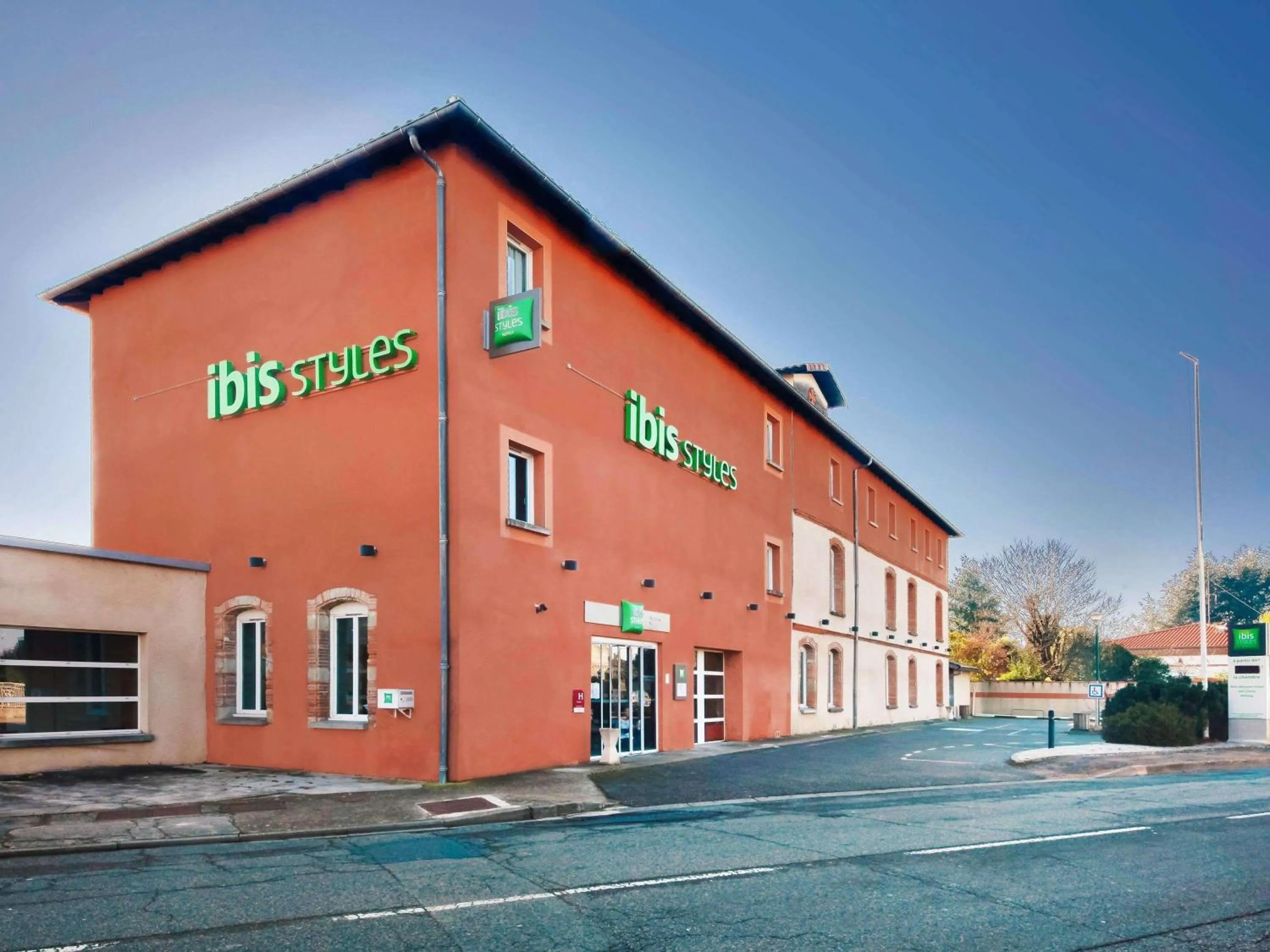 Property building in ibis Styles Toulouse Lavaur