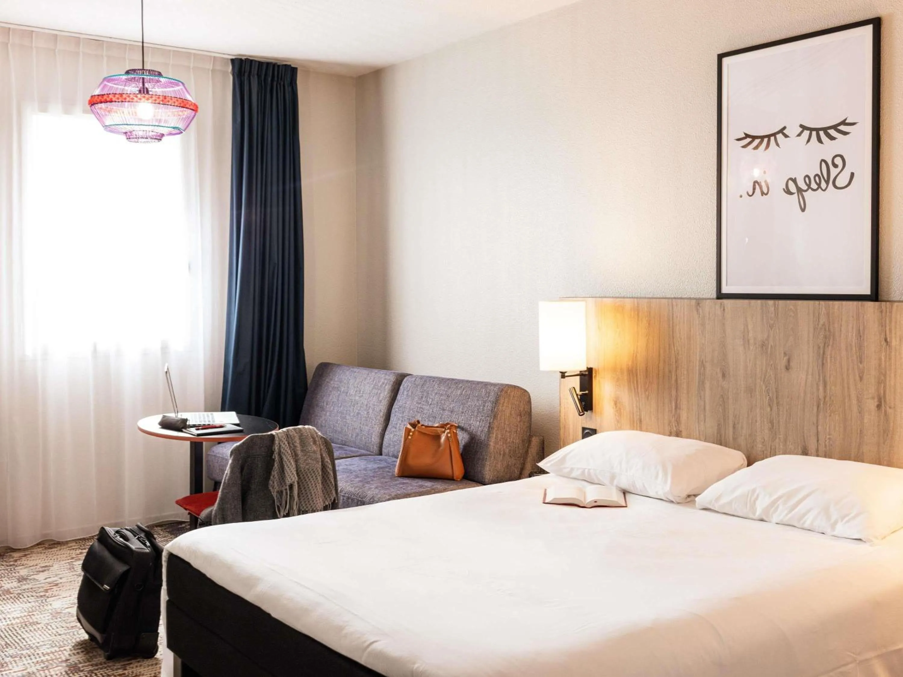 Bedroom, Bed in ibis Styles Toulouse Lavaur