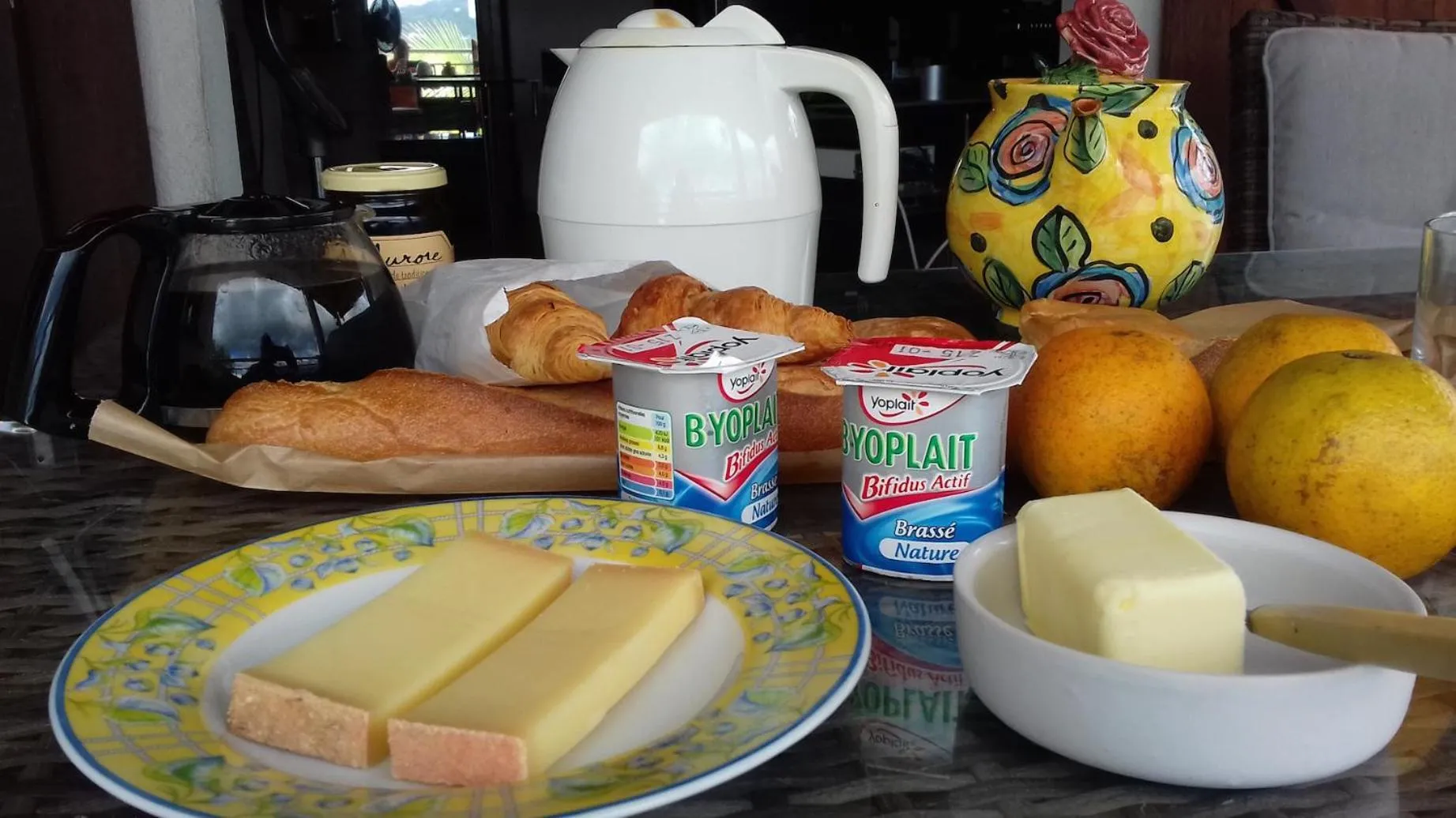 Breakfast in Kay Zanndoli