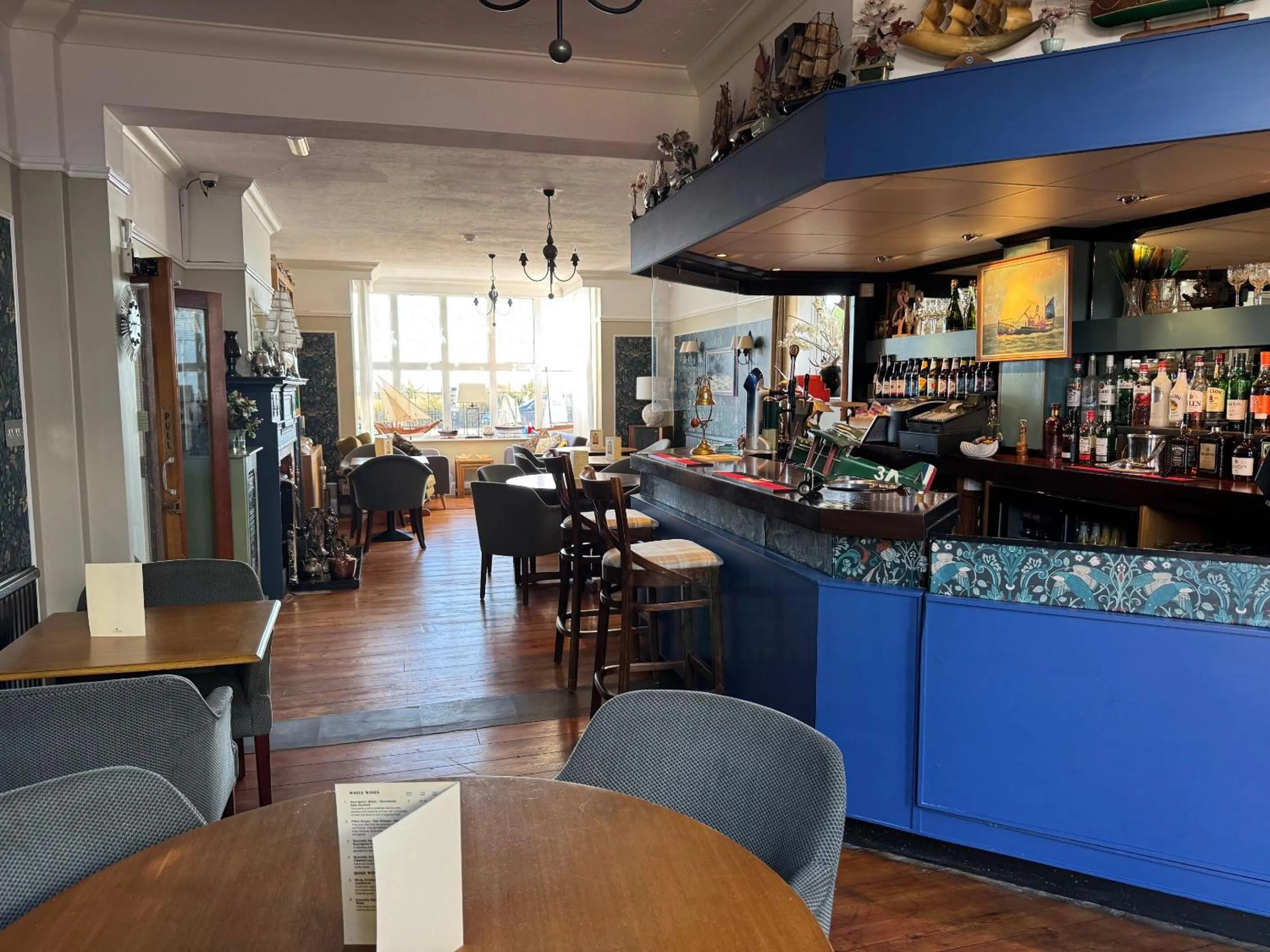 Lounge or bar in Knights Court