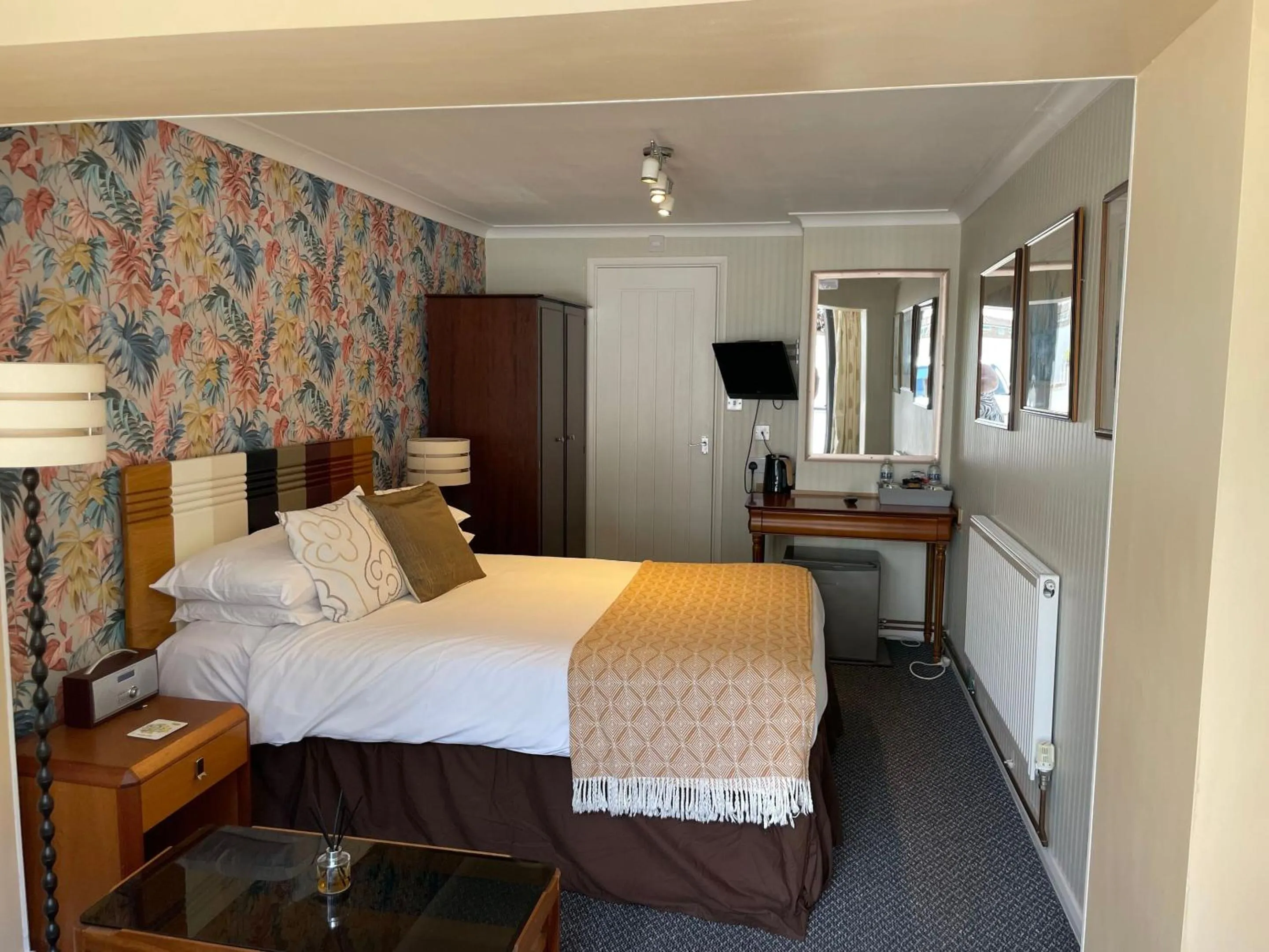 Bedroom, Bed in Knights Court