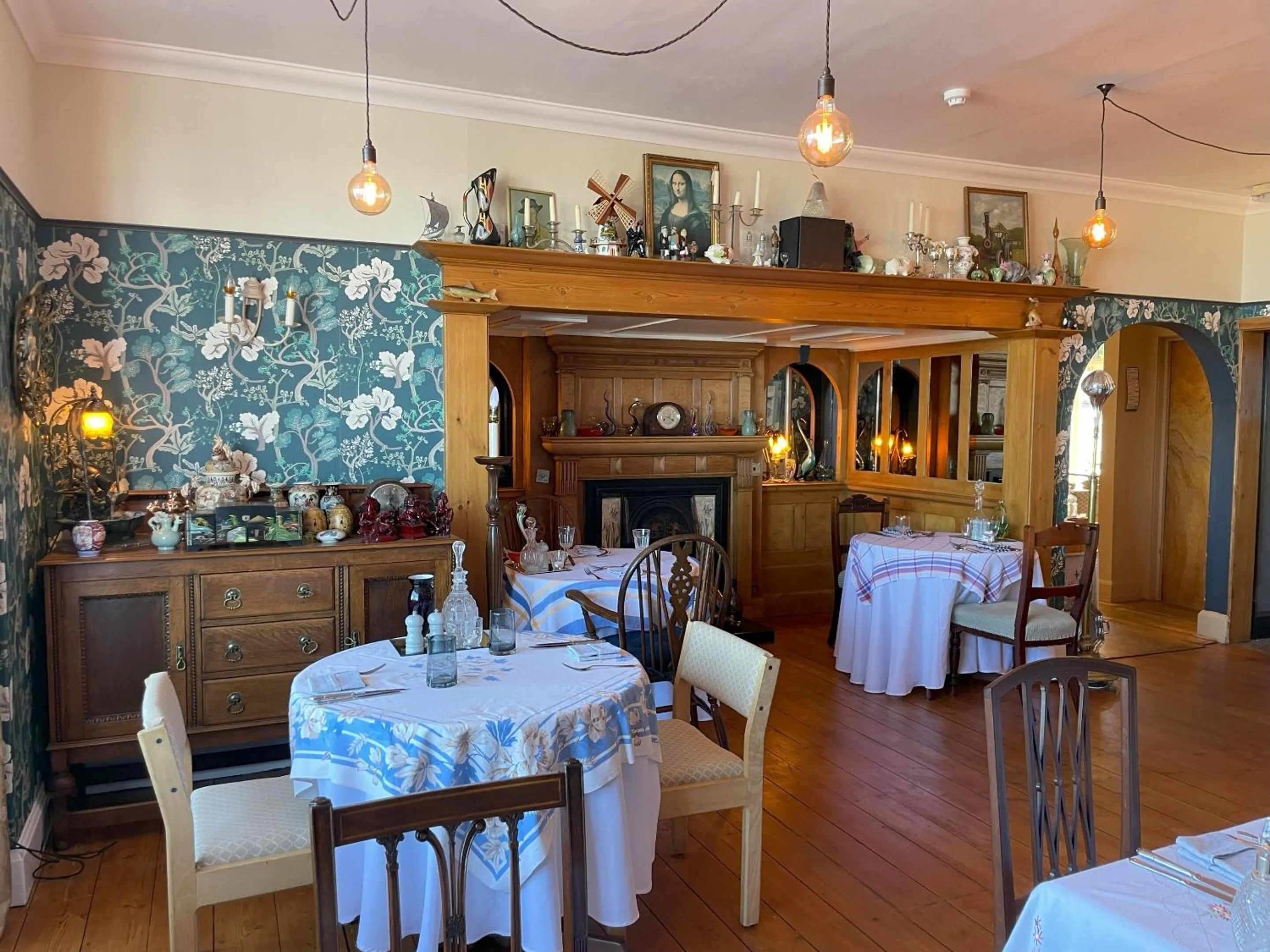 Dining area in Knights Court