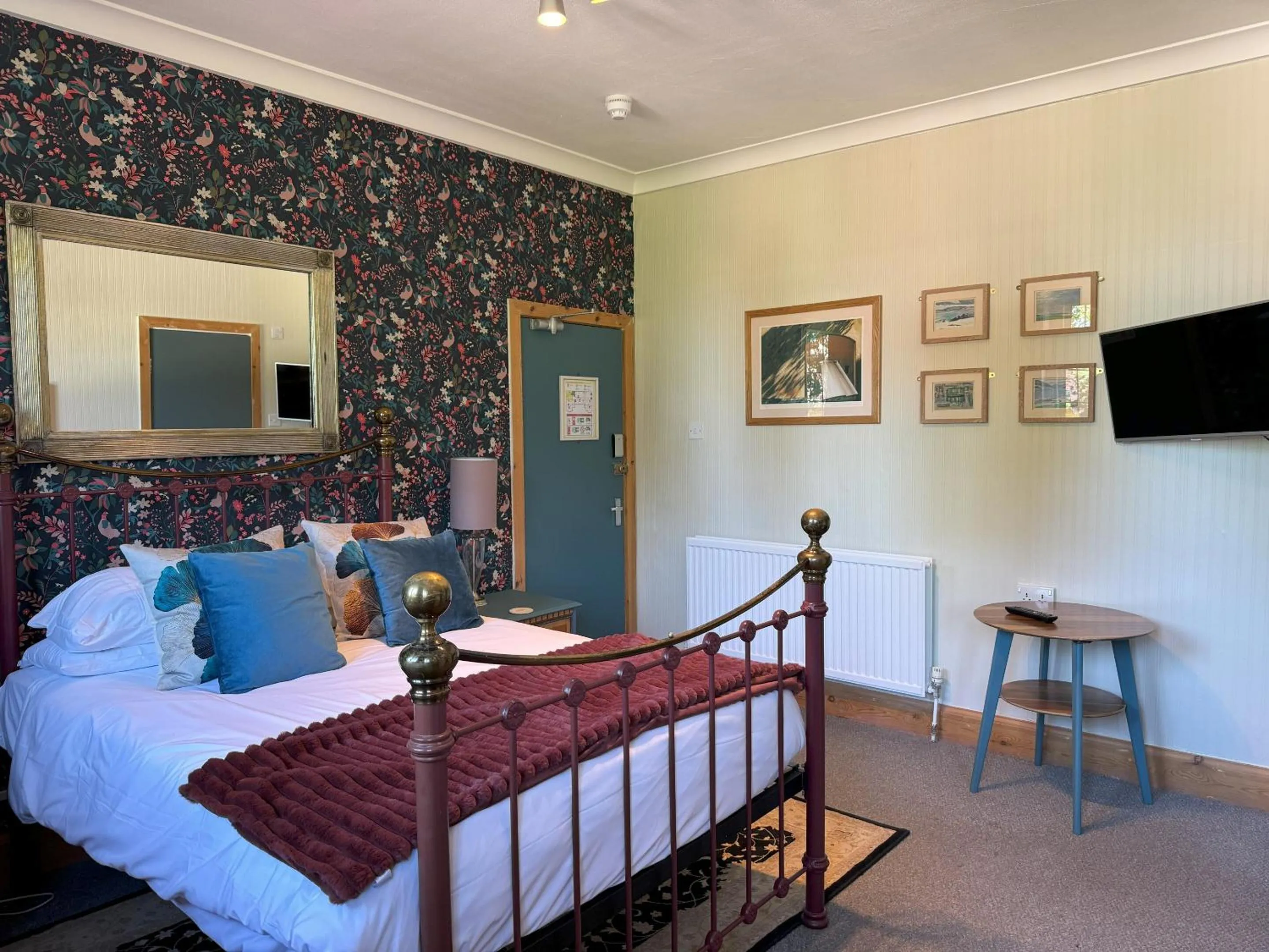 Bedroom, Bed in Knights Court