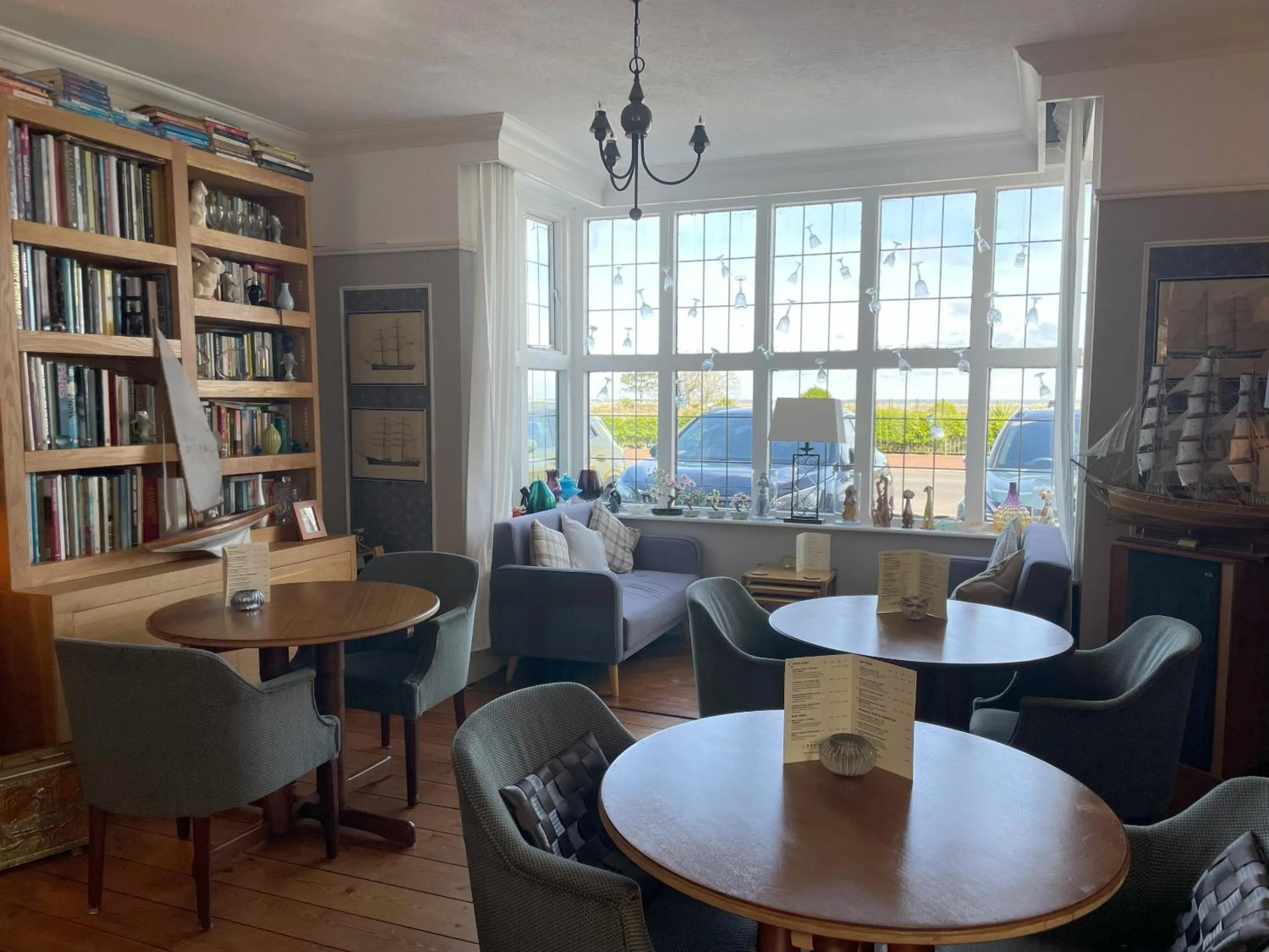 Lounge or bar in Knights Court