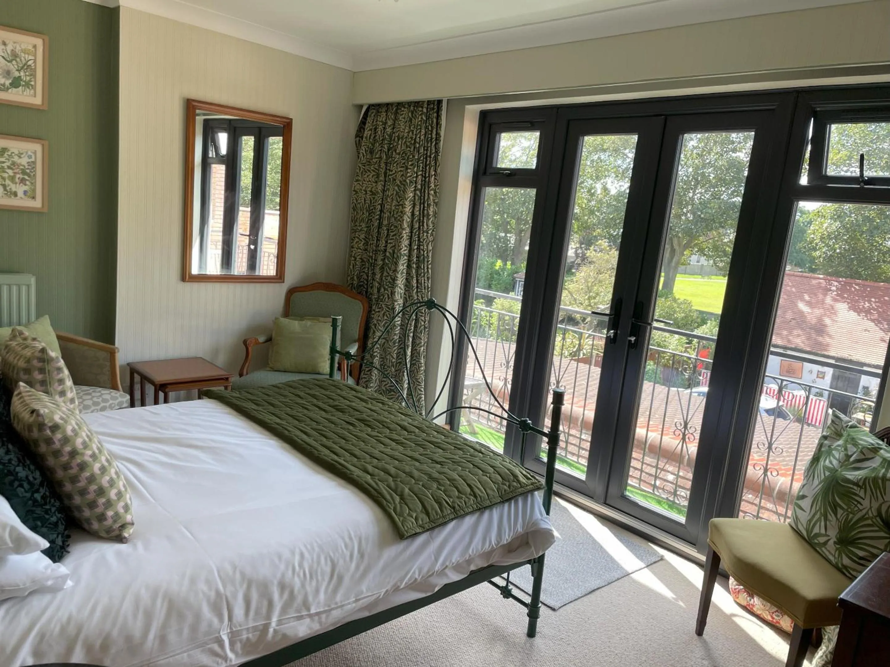 Bedroom, Bed in Knights Court