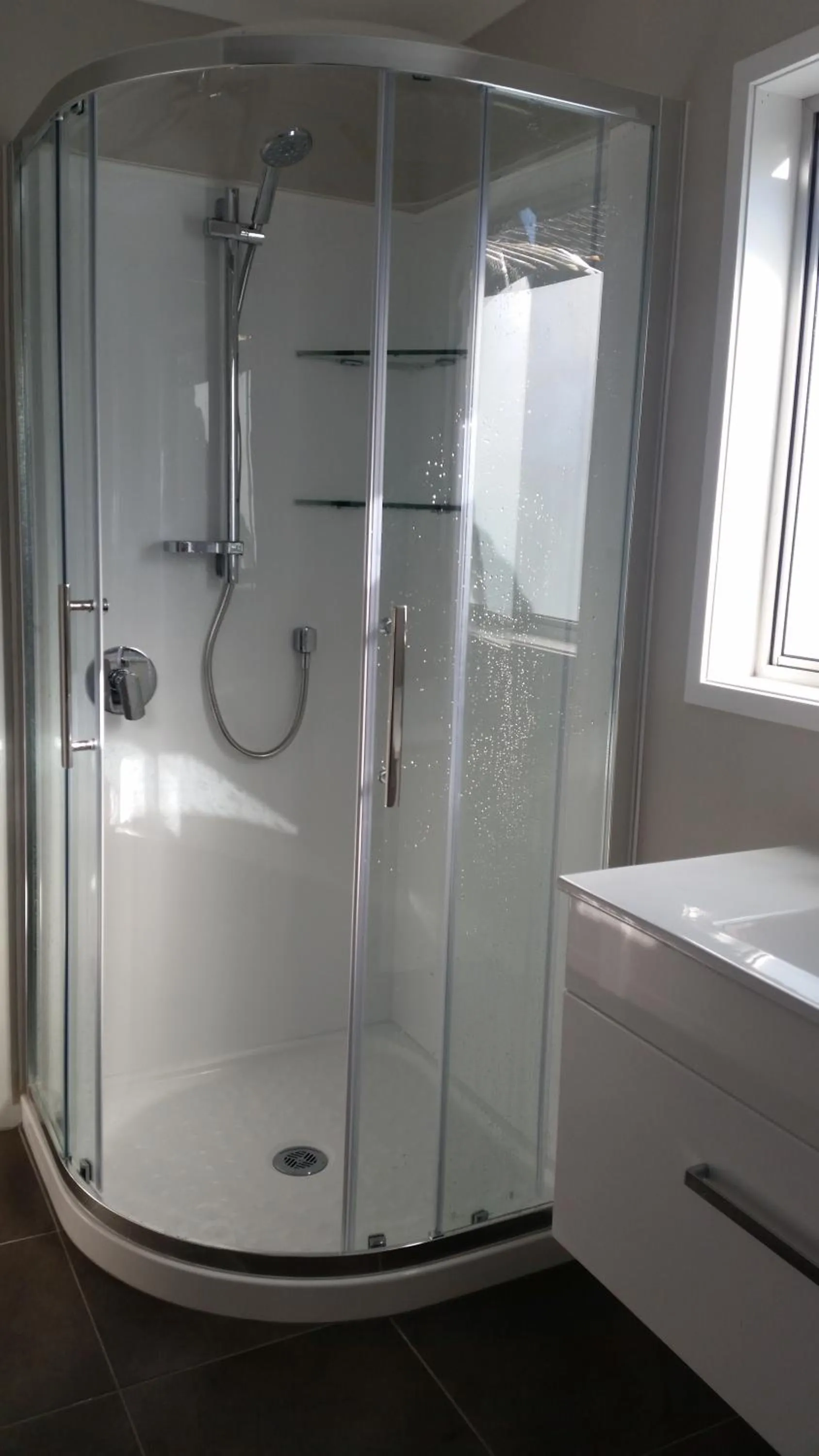 Shower in Woodbury Farm