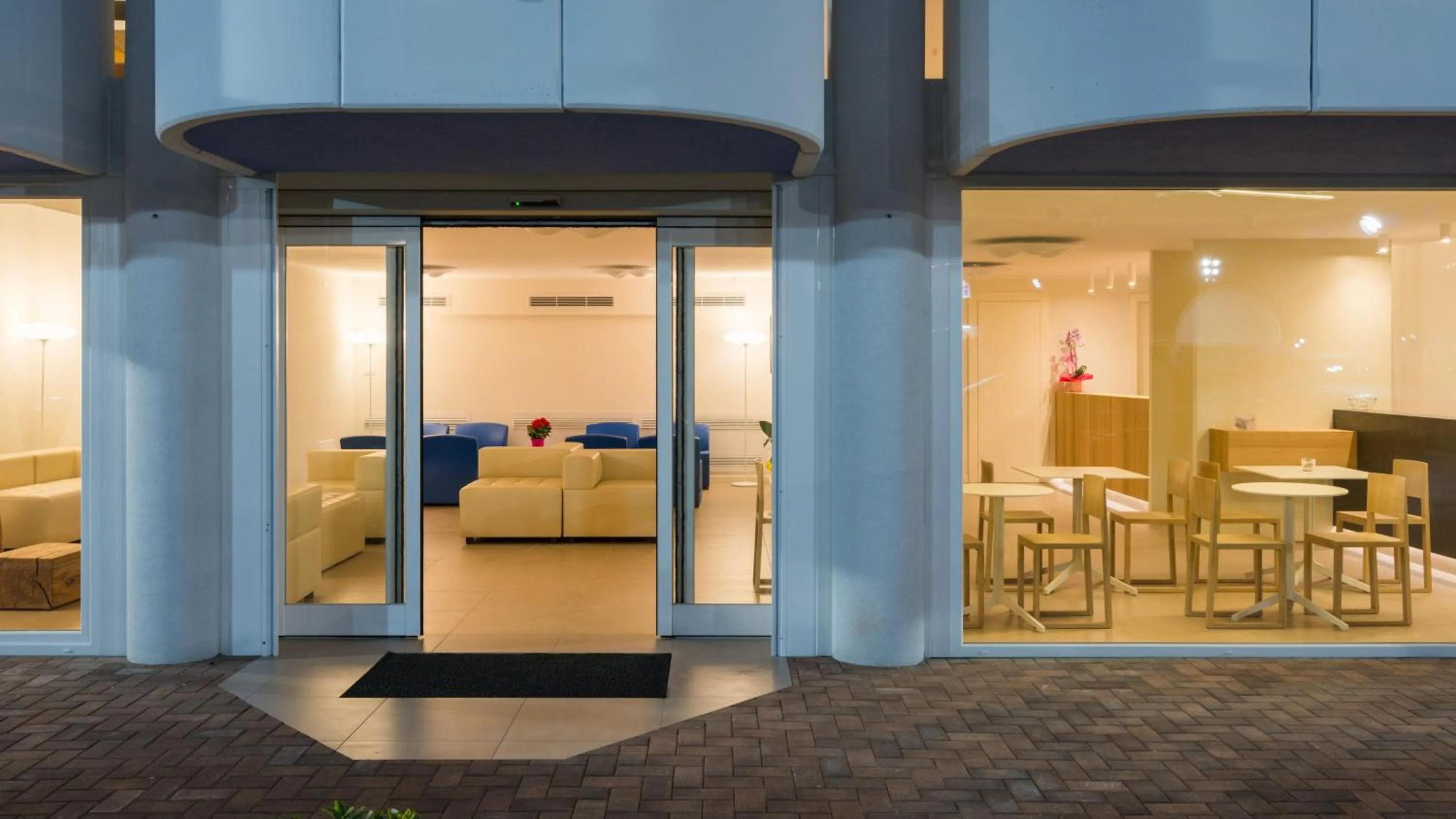 Facade/entrance in Hotel Mediterraneo