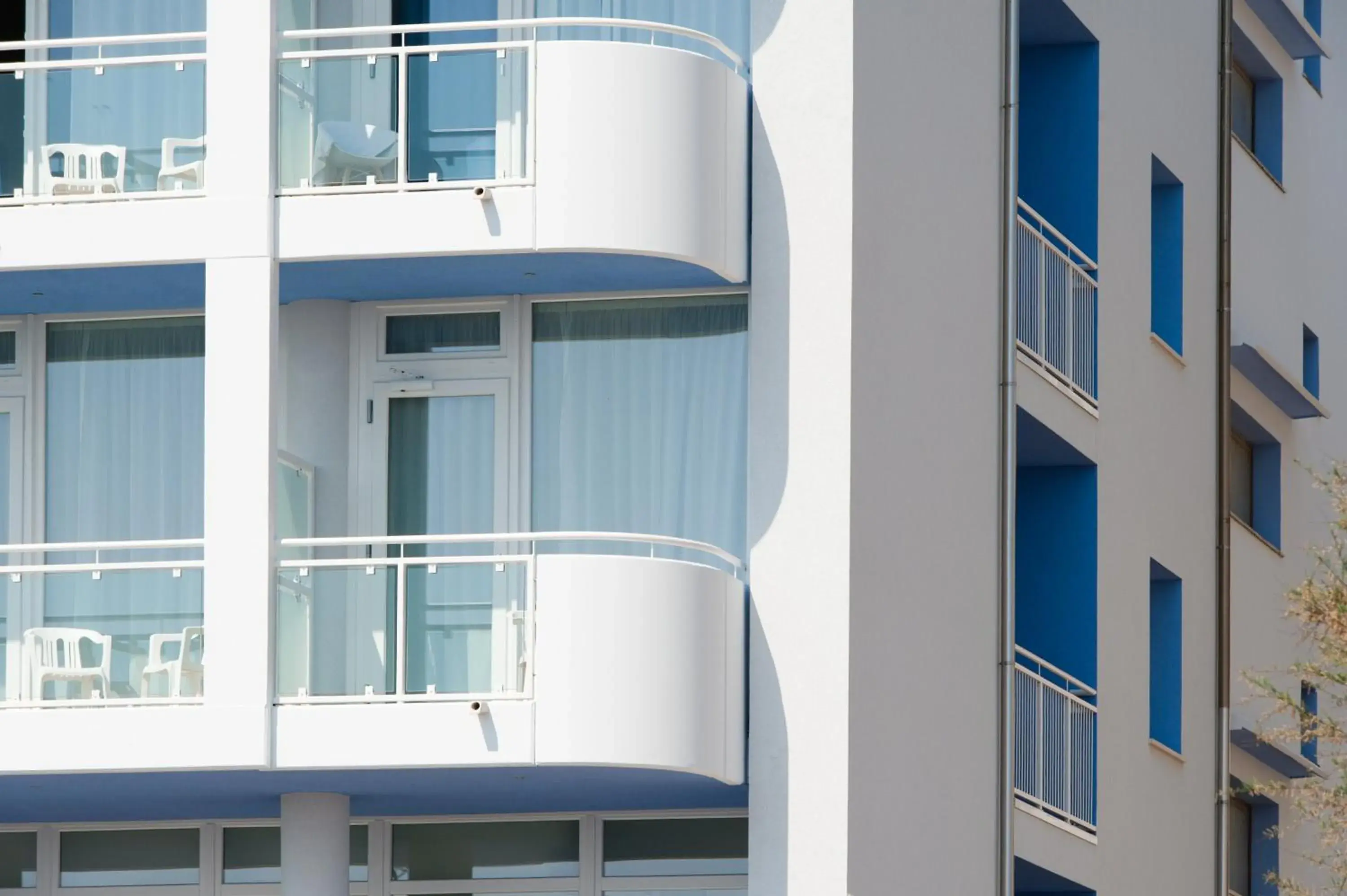 Facade/entrance in Hotel Mediterraneo Facade/entrance in Hotel Mediterraneo