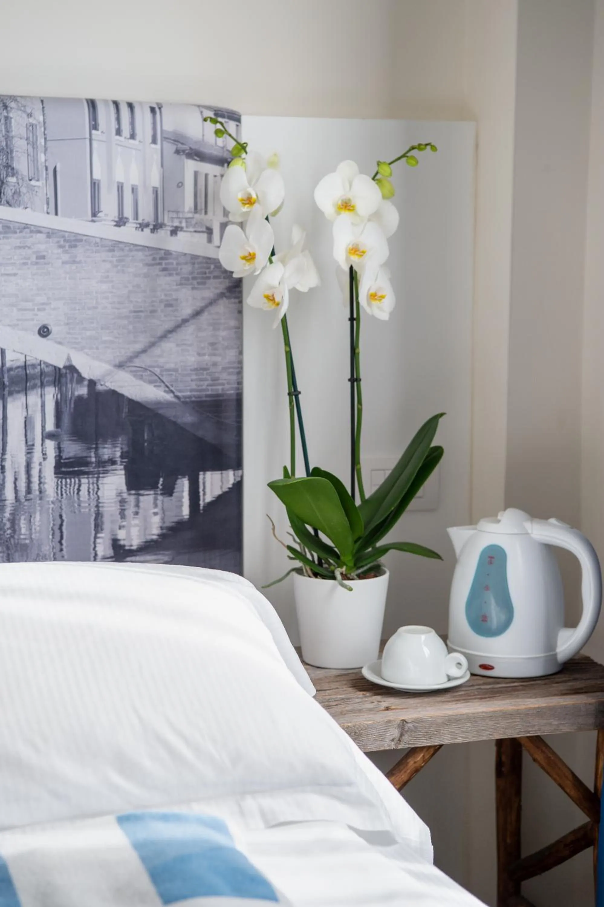 Bedroom, Bed in Hotel Mediterraneo