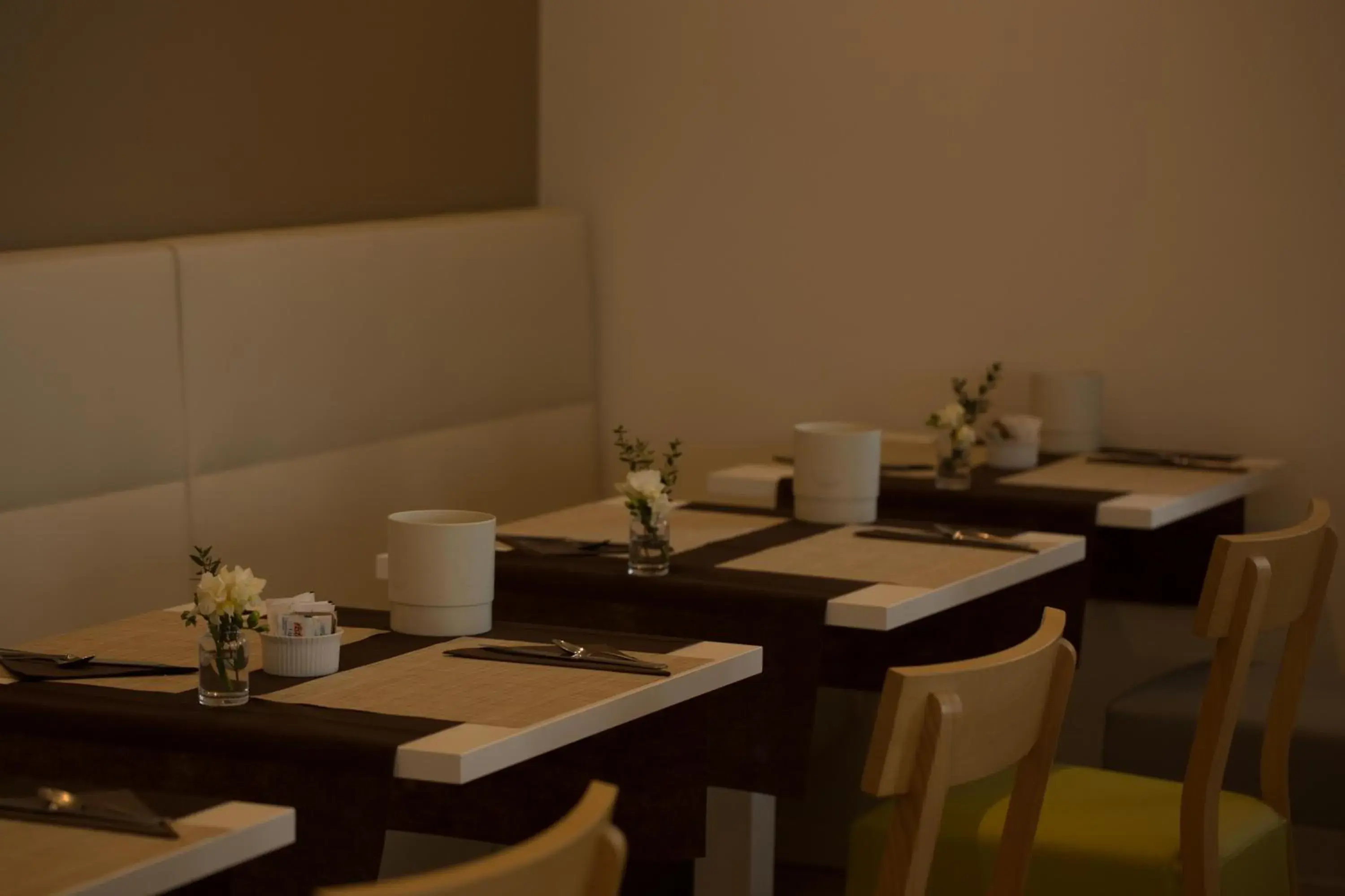 Restaurant/places to eat in Hotel Mediterraneo Restaurant/places to eat in Hotel Mediterraneo