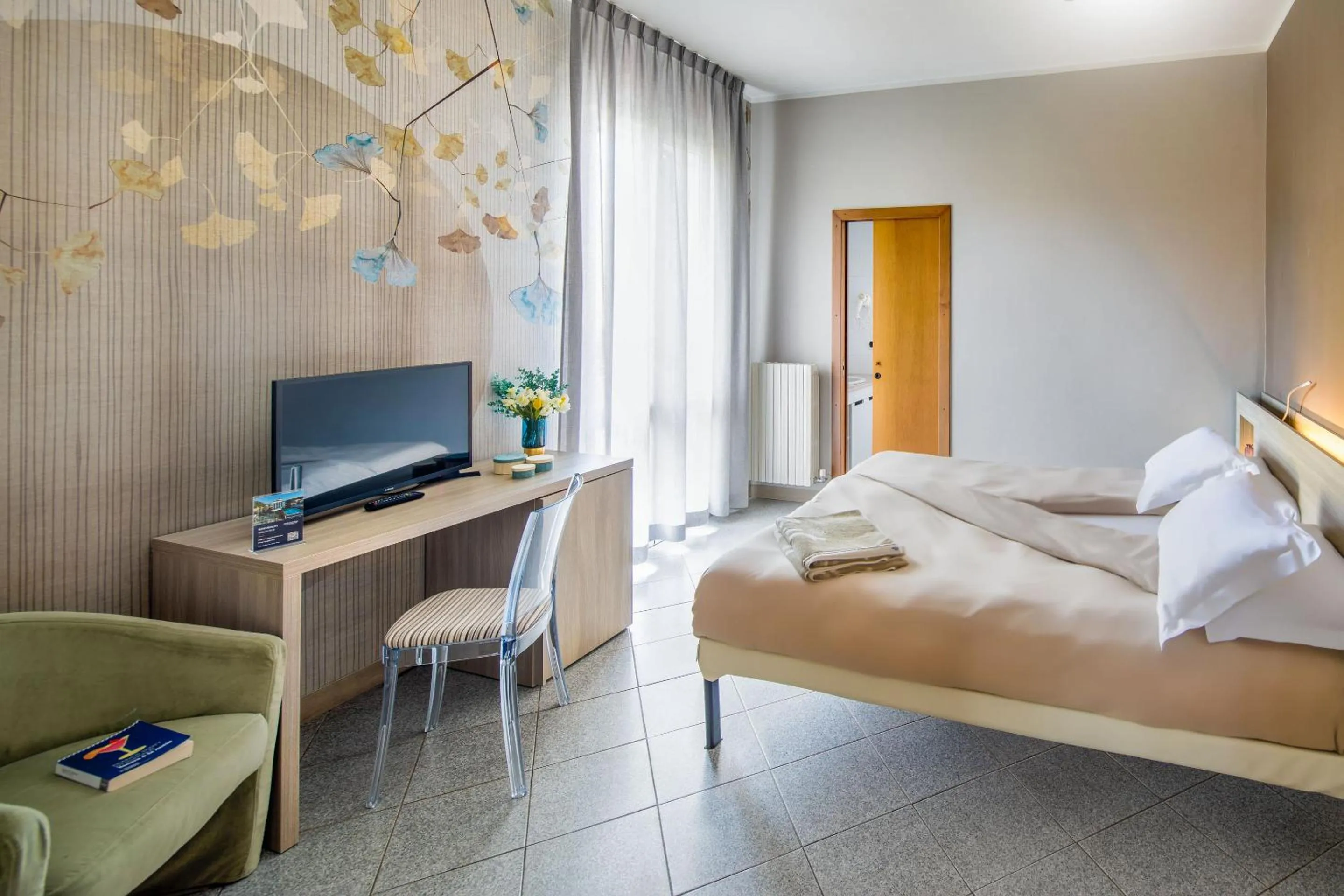 TV and multimedia, Bed in Hotel Gabriella