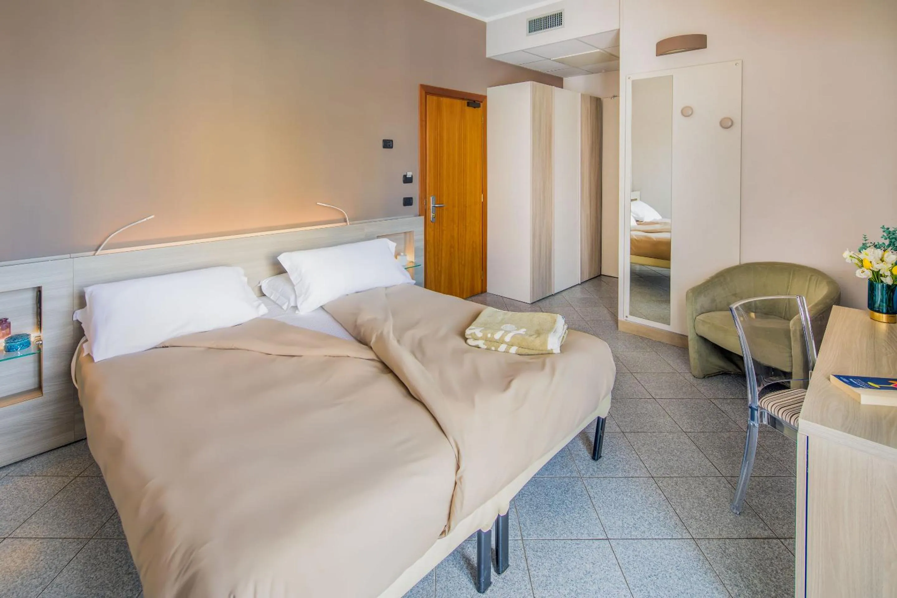 Bedroom, Bed in Hotel Gabriella