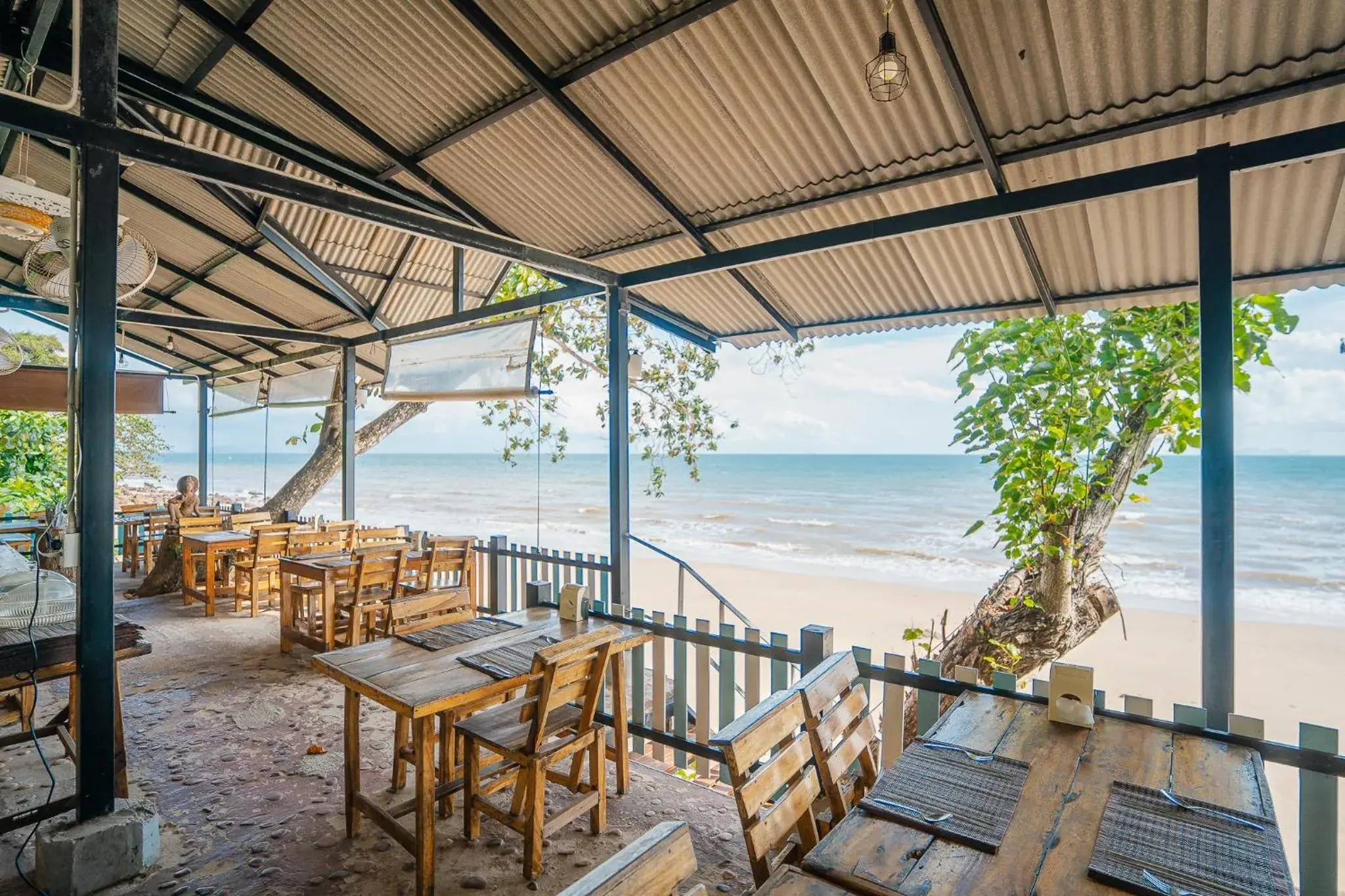 Restaurant/places to eat in Koh Jum Resort Restaurant/places to eat in Koh Jum Resort