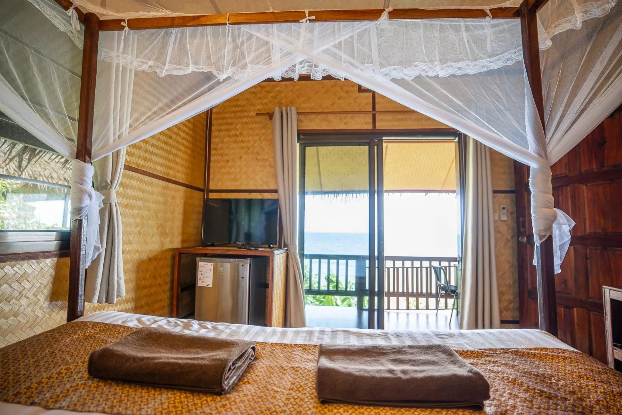 Bedroom, Bed in Koh Jum Resort