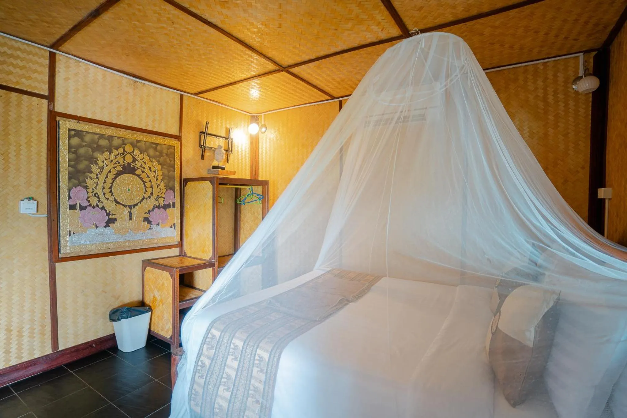 Bedroom, Bed in Koh Jum Resort