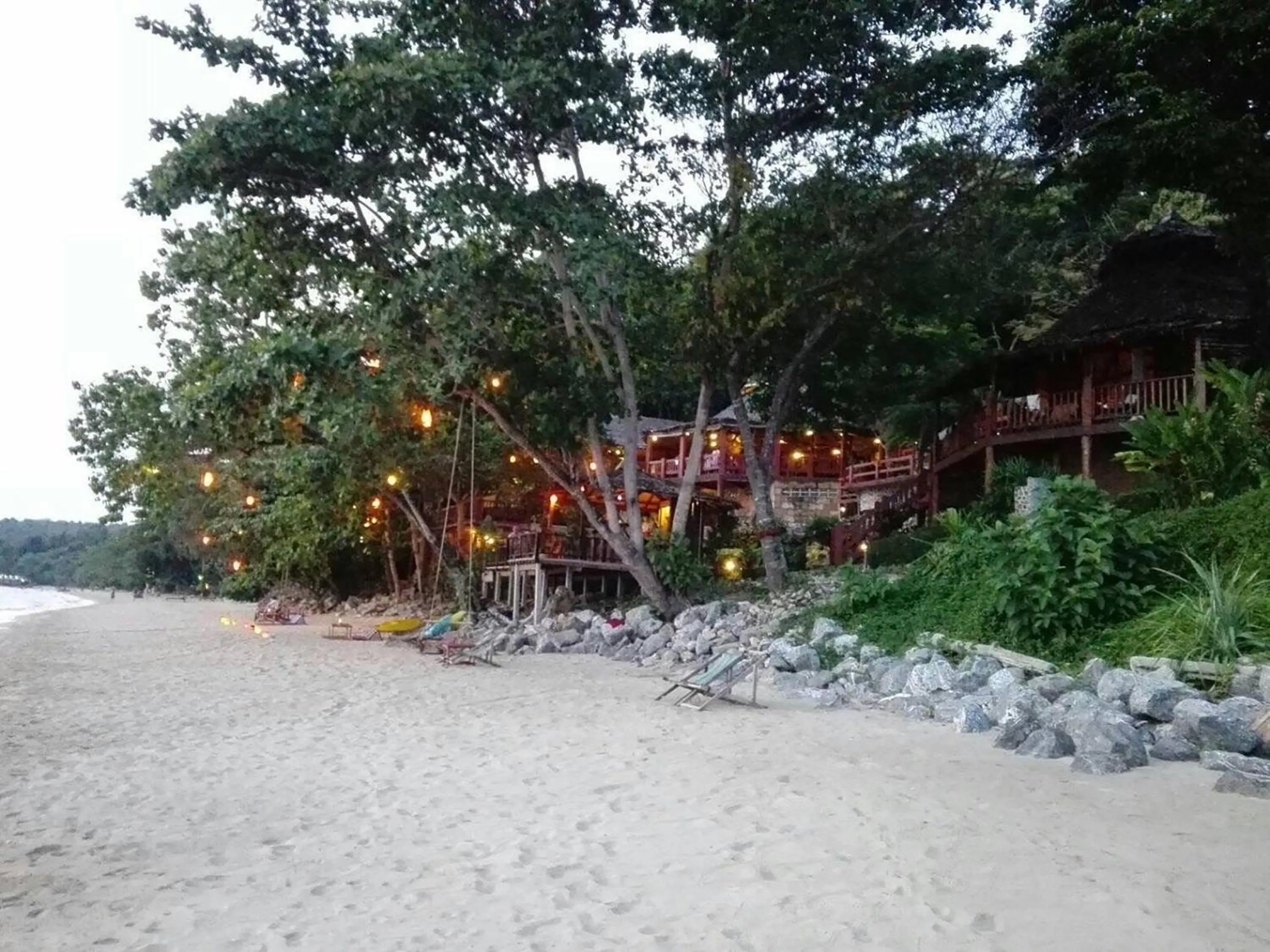 Property building in Koh Jum Resort