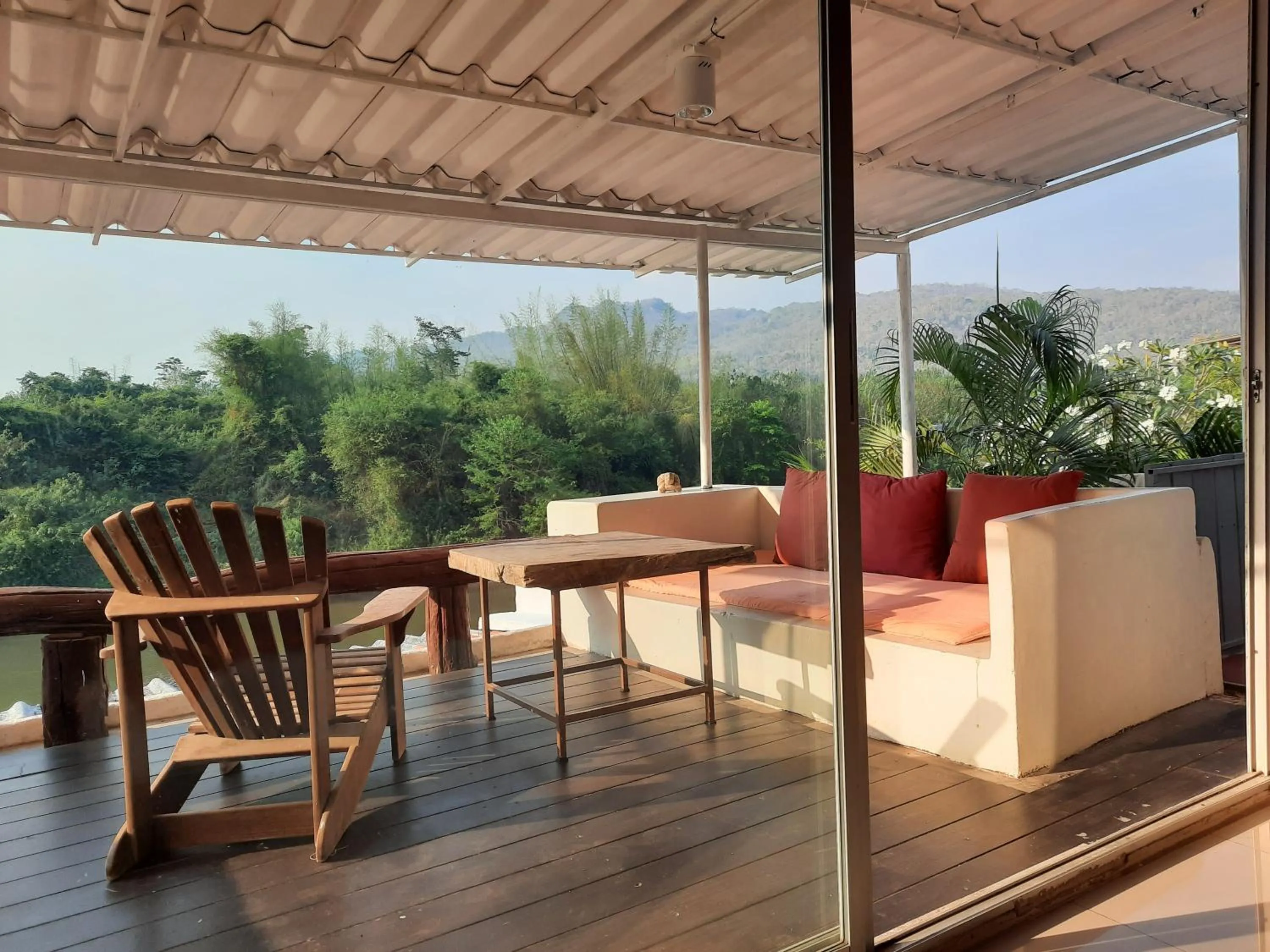 Chasorn Riverside Resort