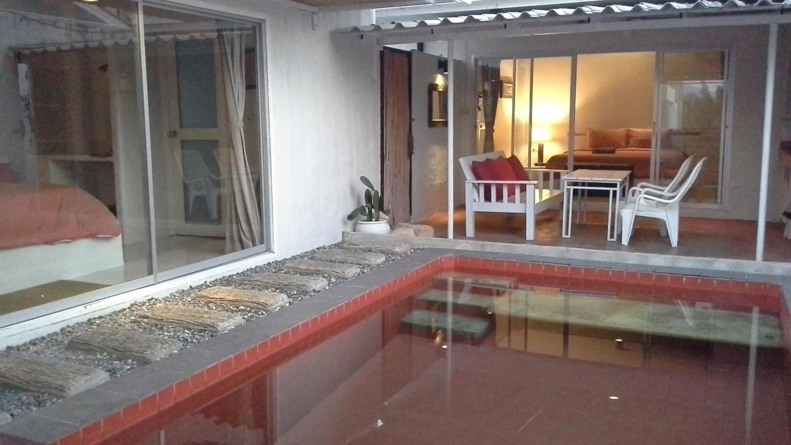 Photo of the whole room in Chasorn Riverside Resort