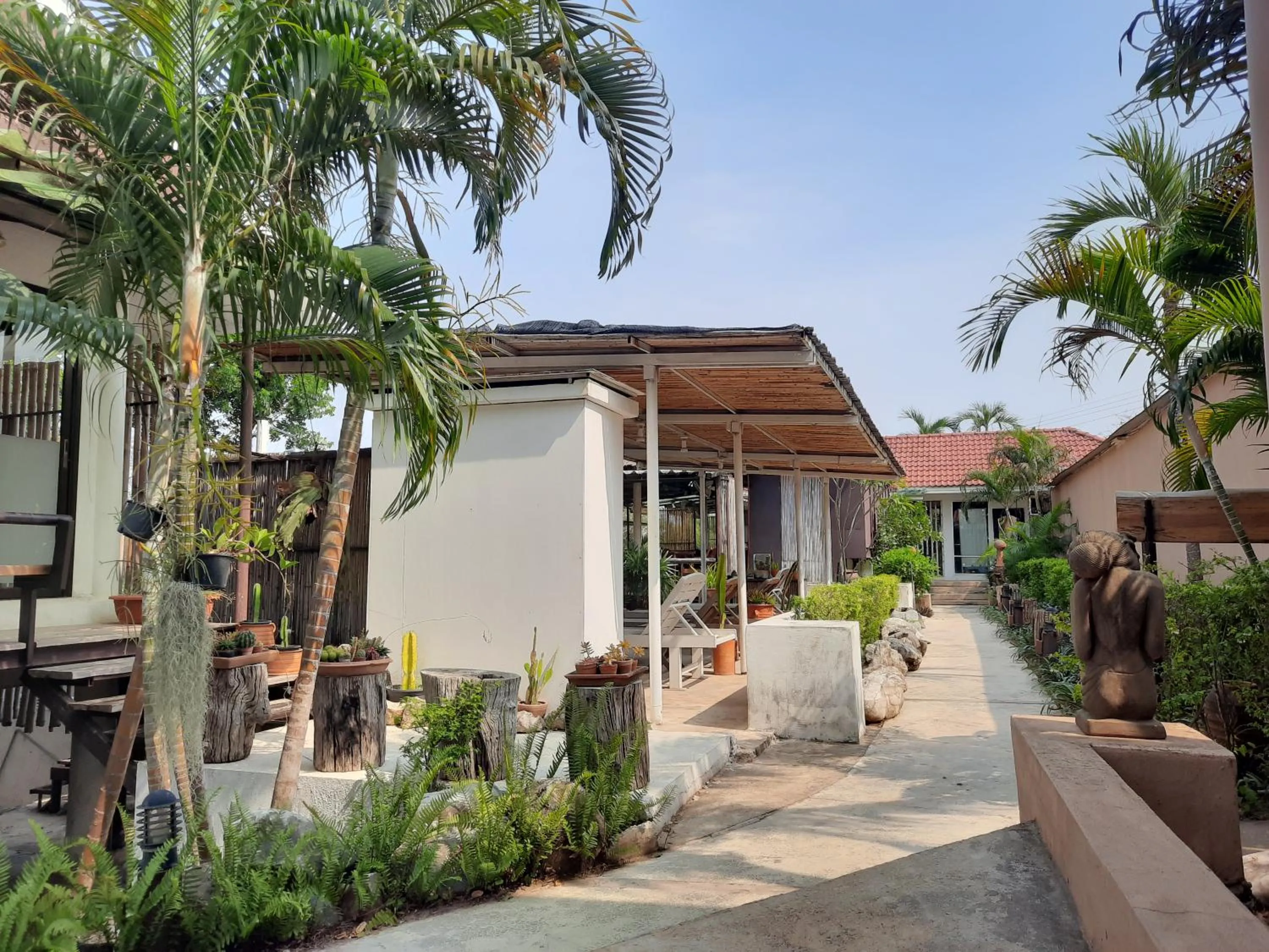 Chasorn Riverside Resort