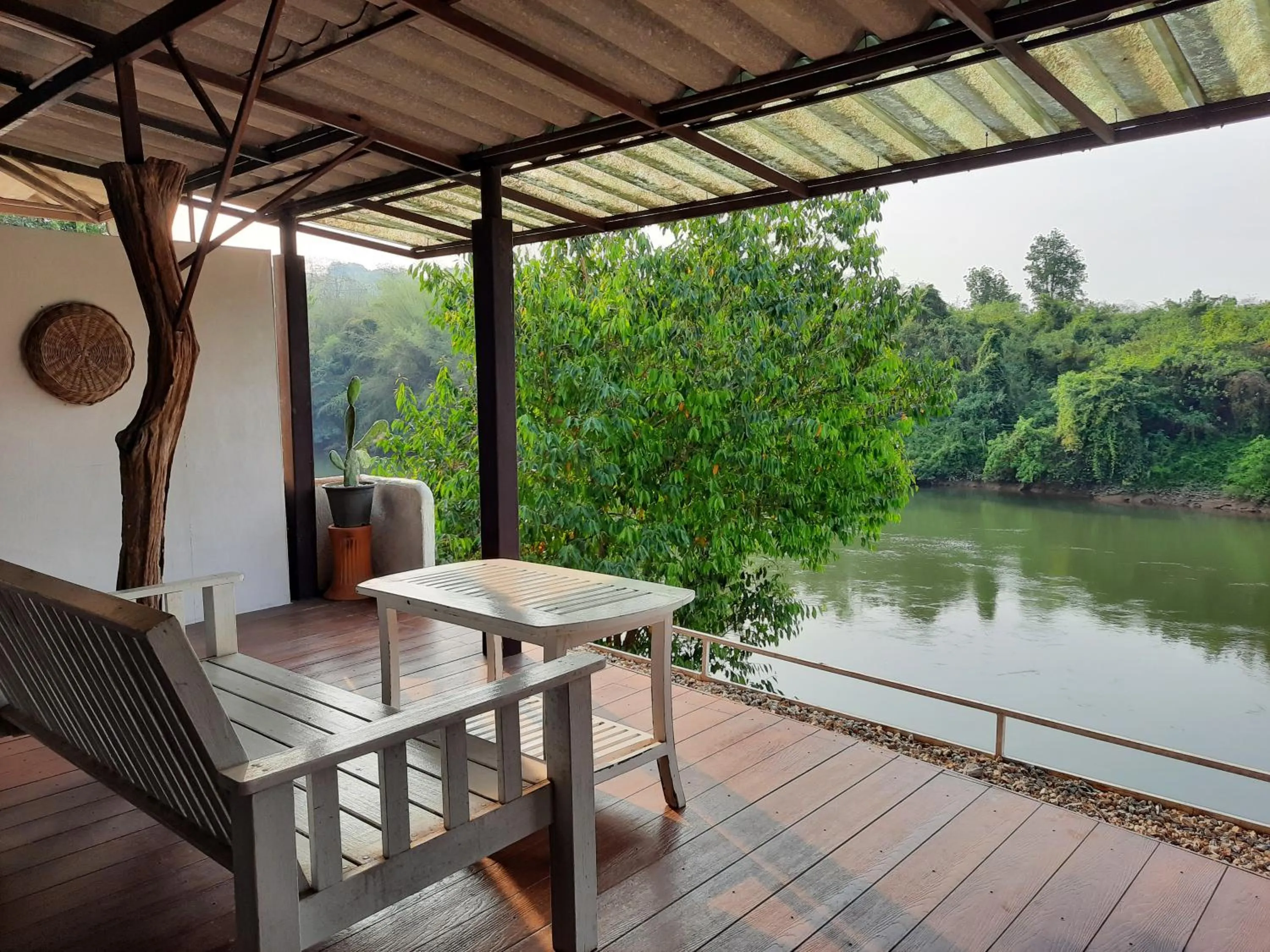 Chasorn Riverside Resort