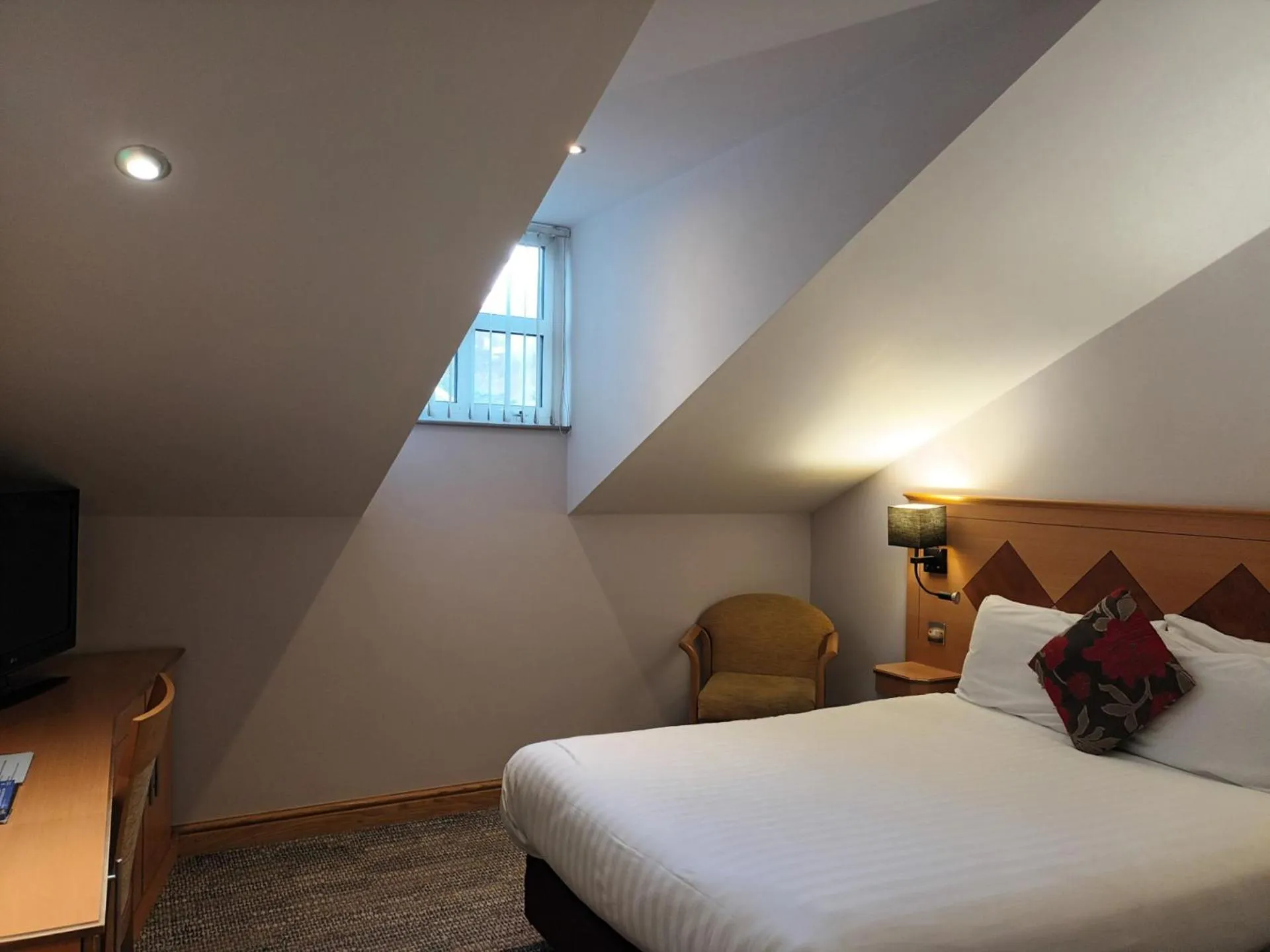 Photo of the whole room, Bed in Corn Mill Lodge Hotel