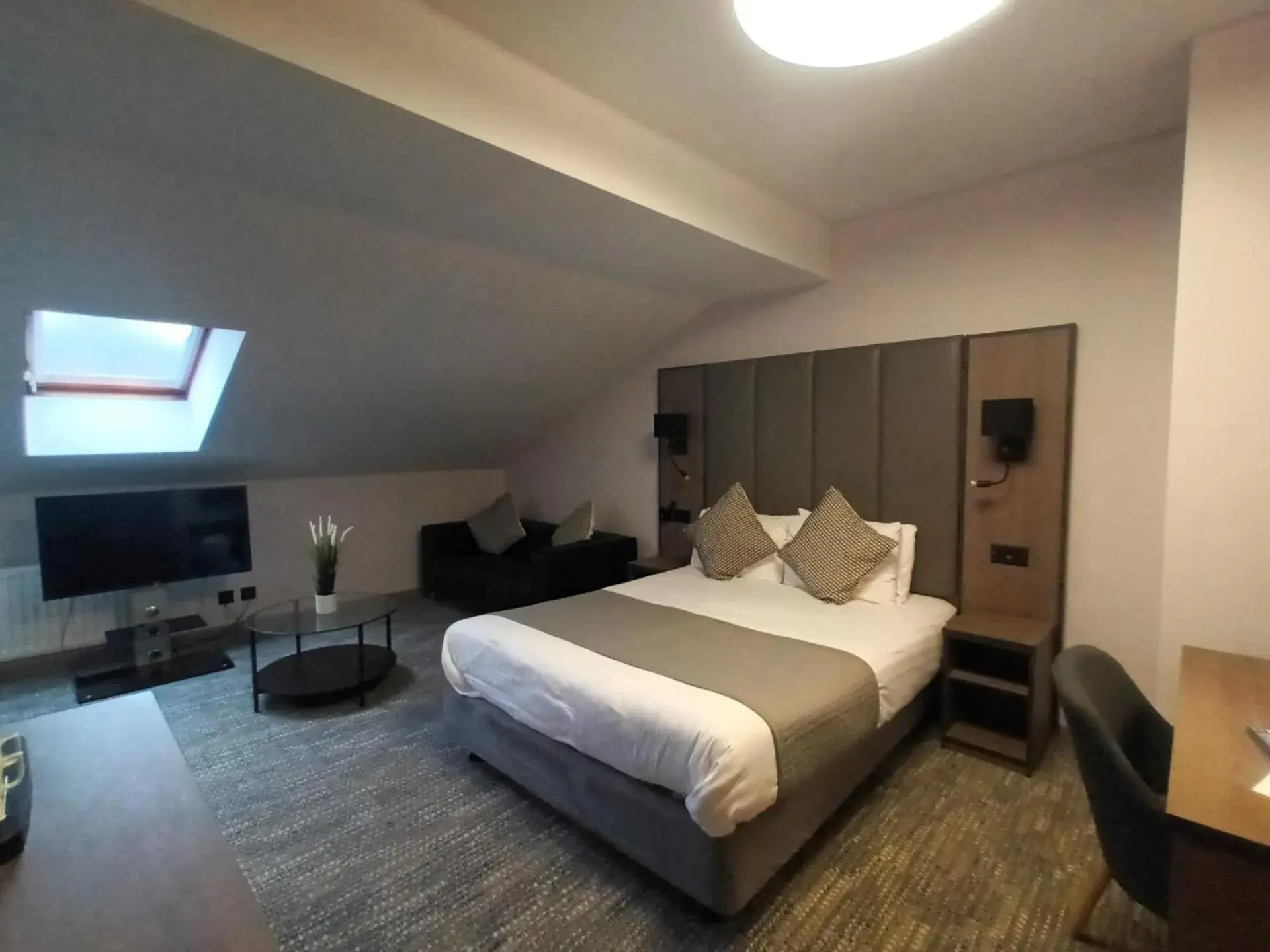 Bed in Corn Mill Lodge Hotel Bed in Corn Mill Lodge Hotel