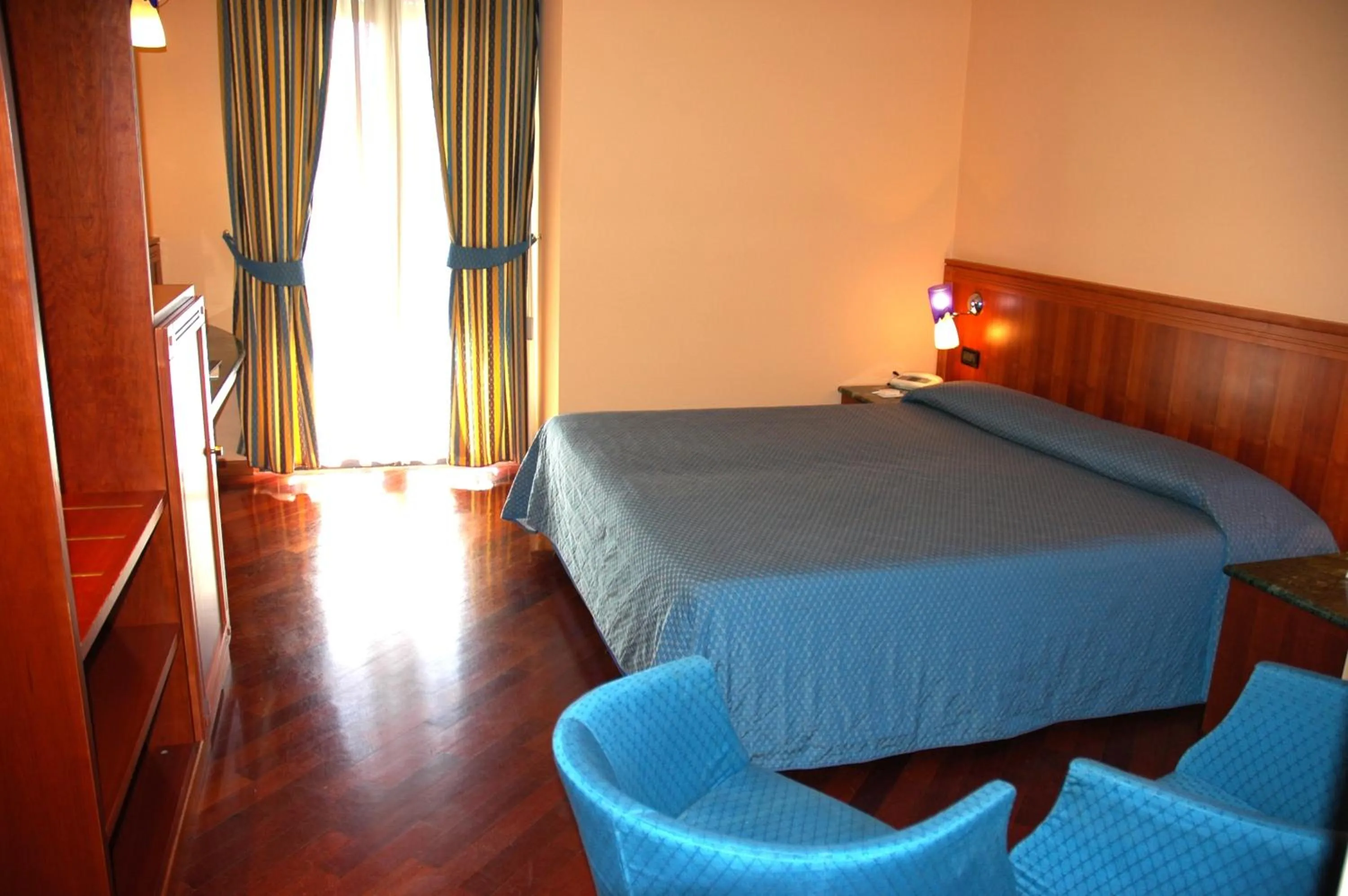 Bedroom, Bed in Hotel Michelangelo Palace & SPA