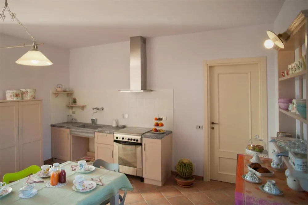 Communal kitchen in Il Germano Reale