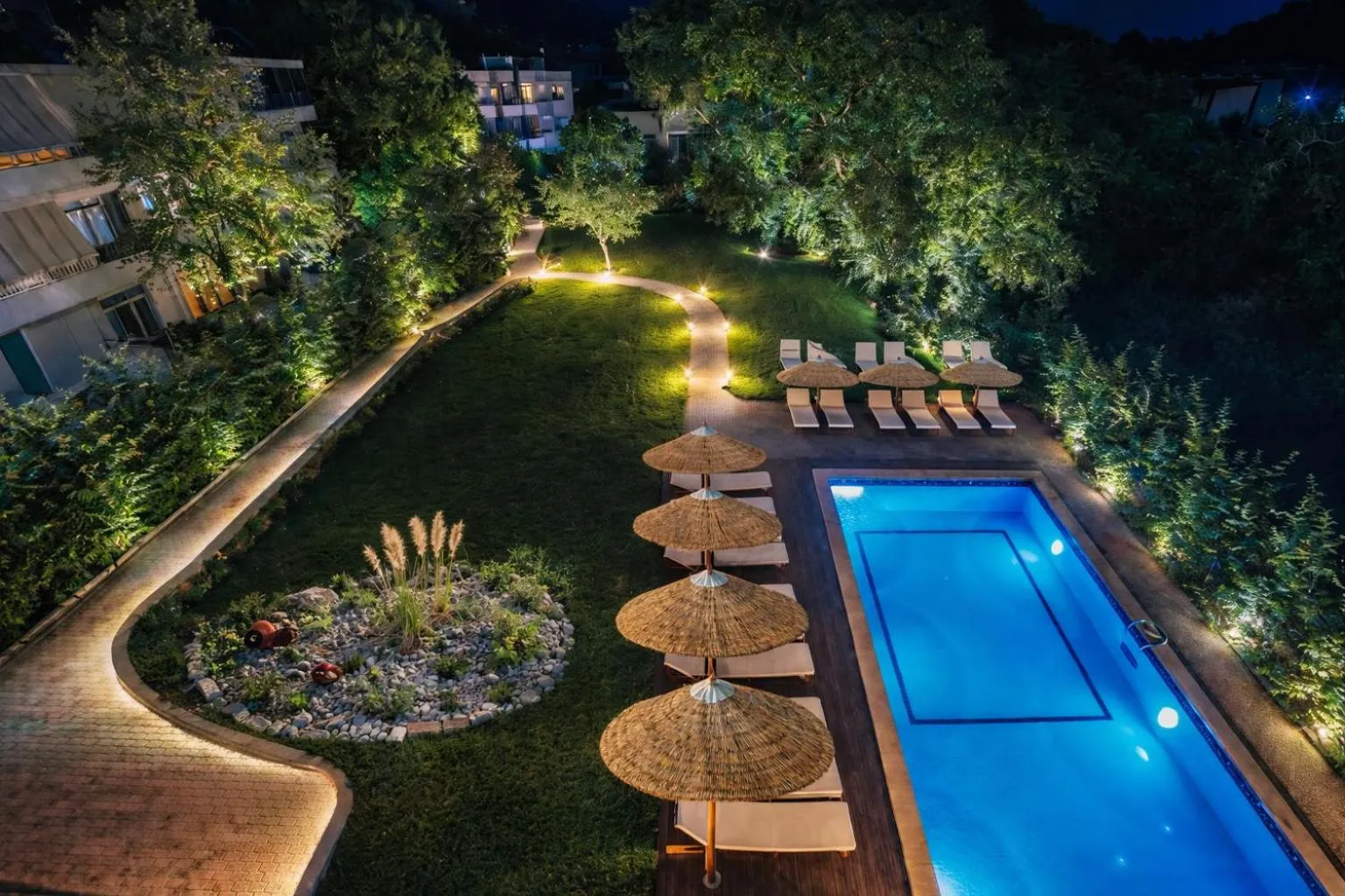 Night in Maritina Apartments