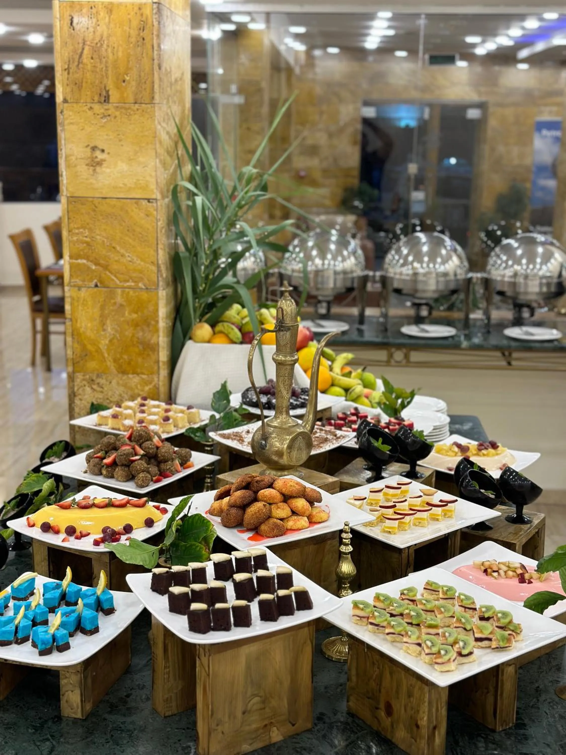 Restaurant/places to eat in Sharah Mountains Hotel