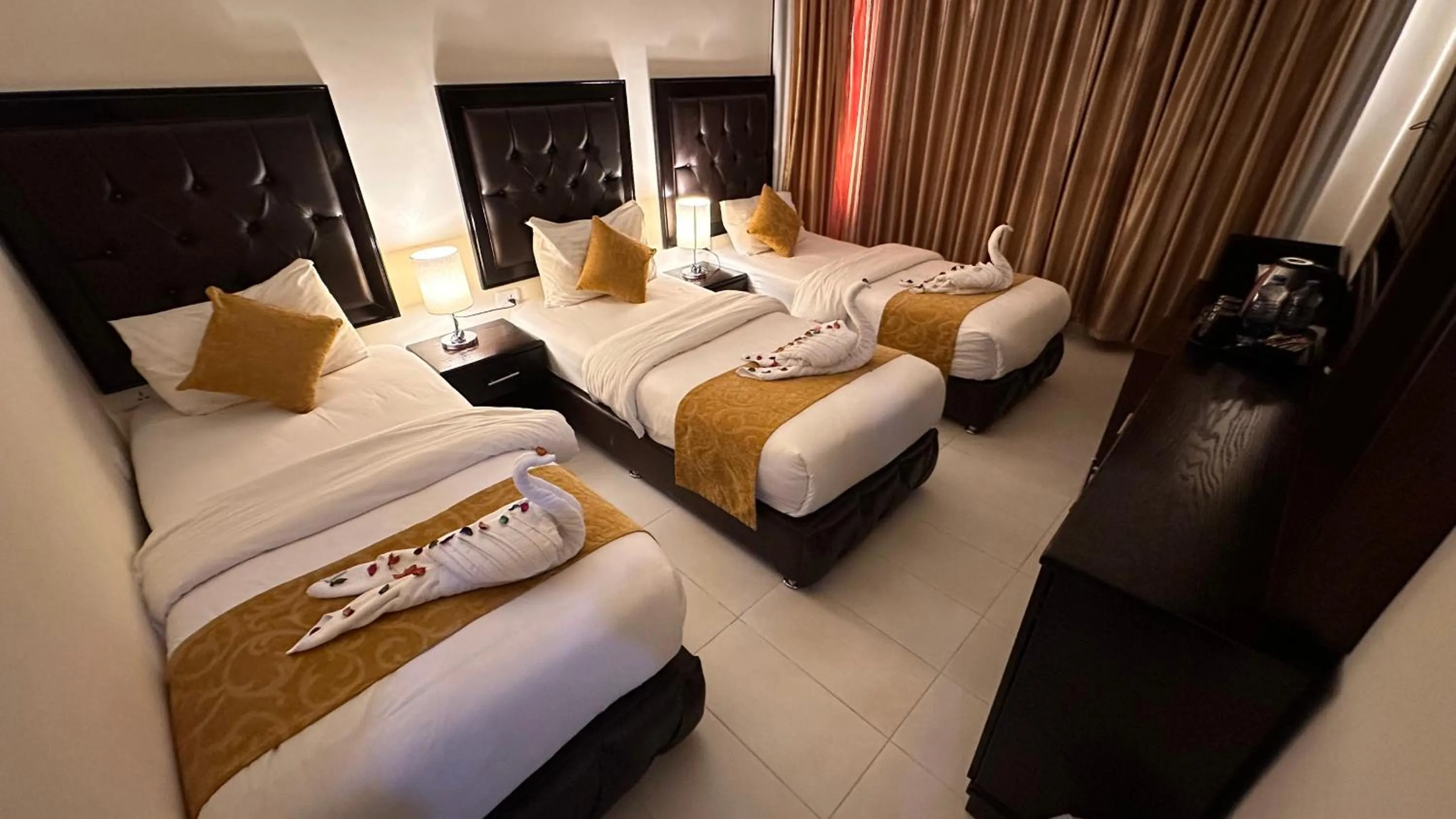 Bedroom, Bed in Sharah Mountains Hotel