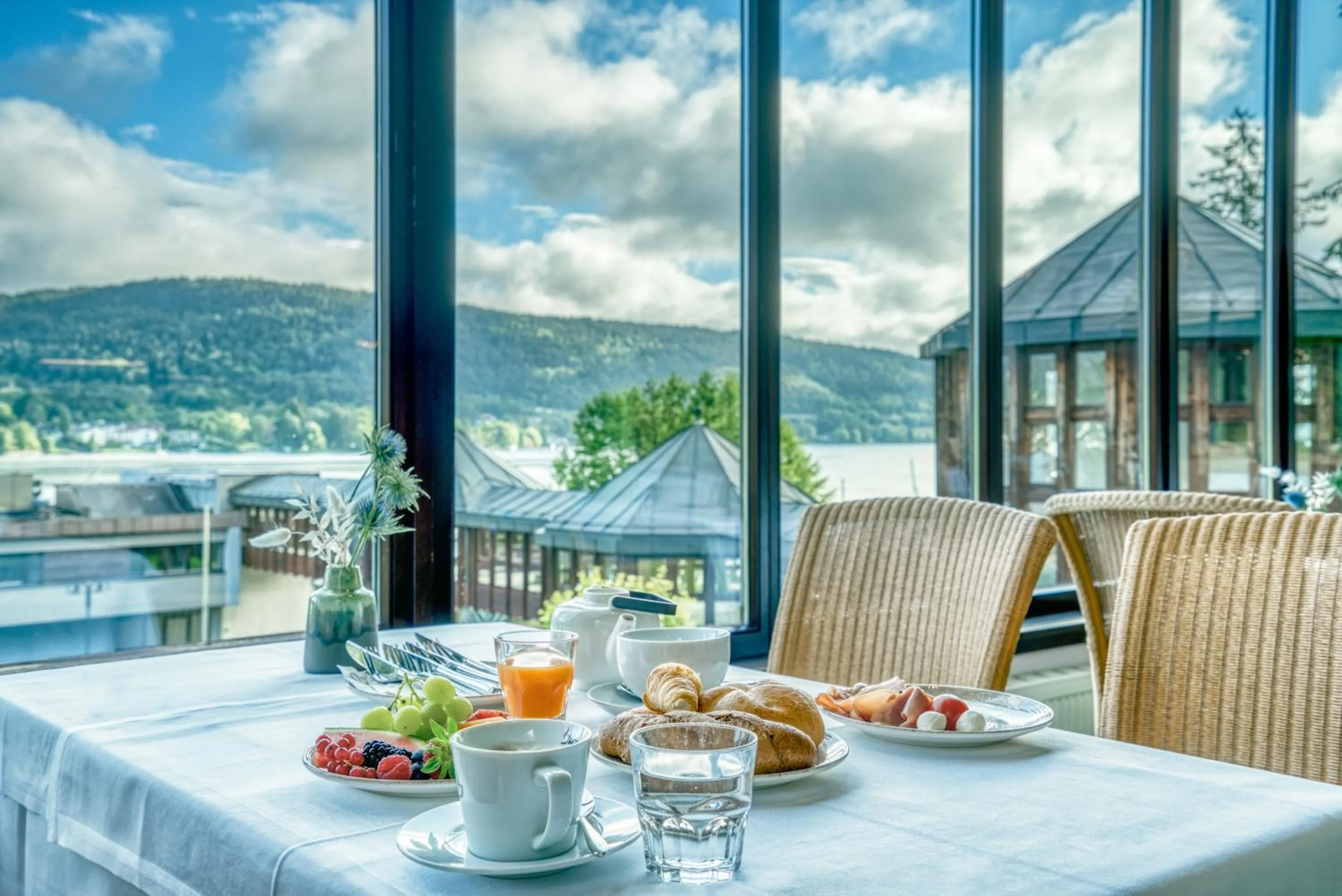 Breakfast in Hotel Parks