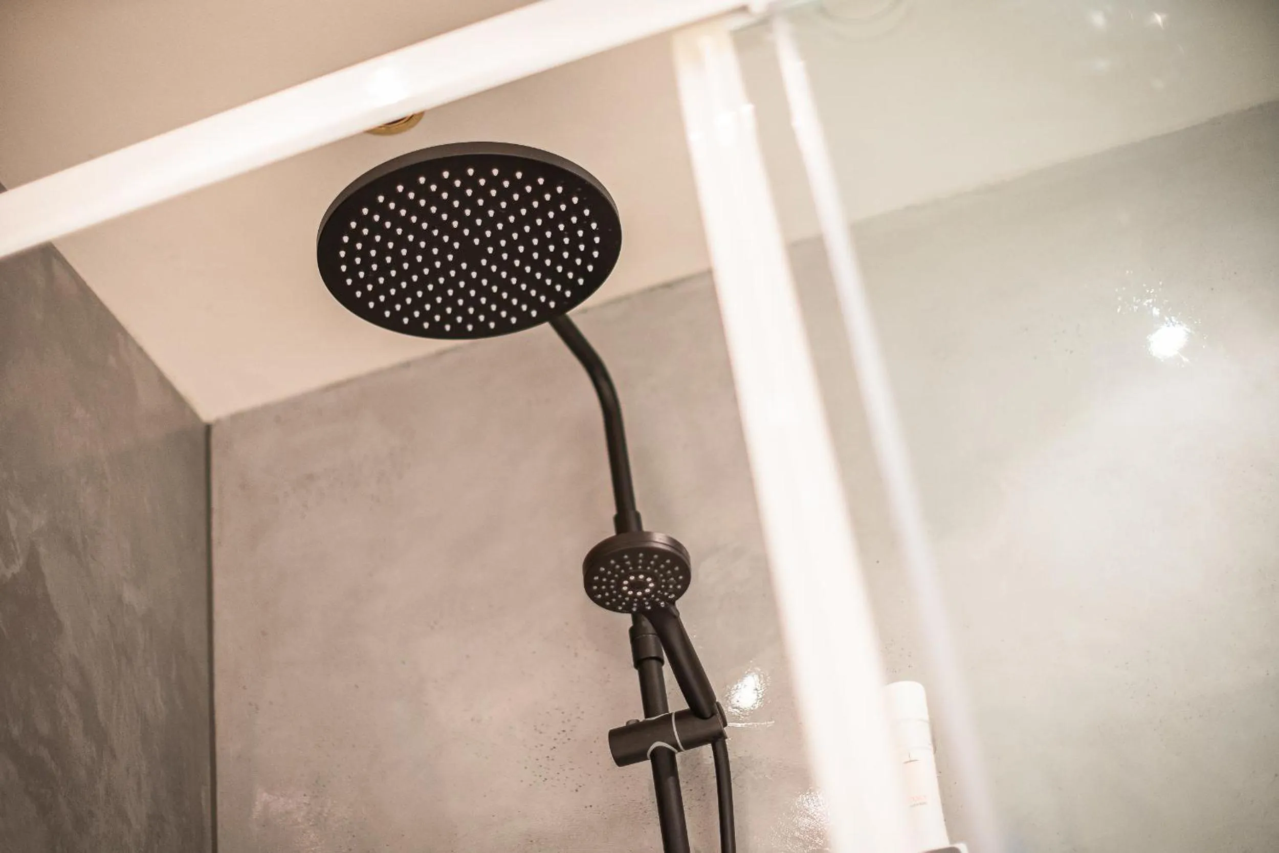 Shower in Hotel Parks