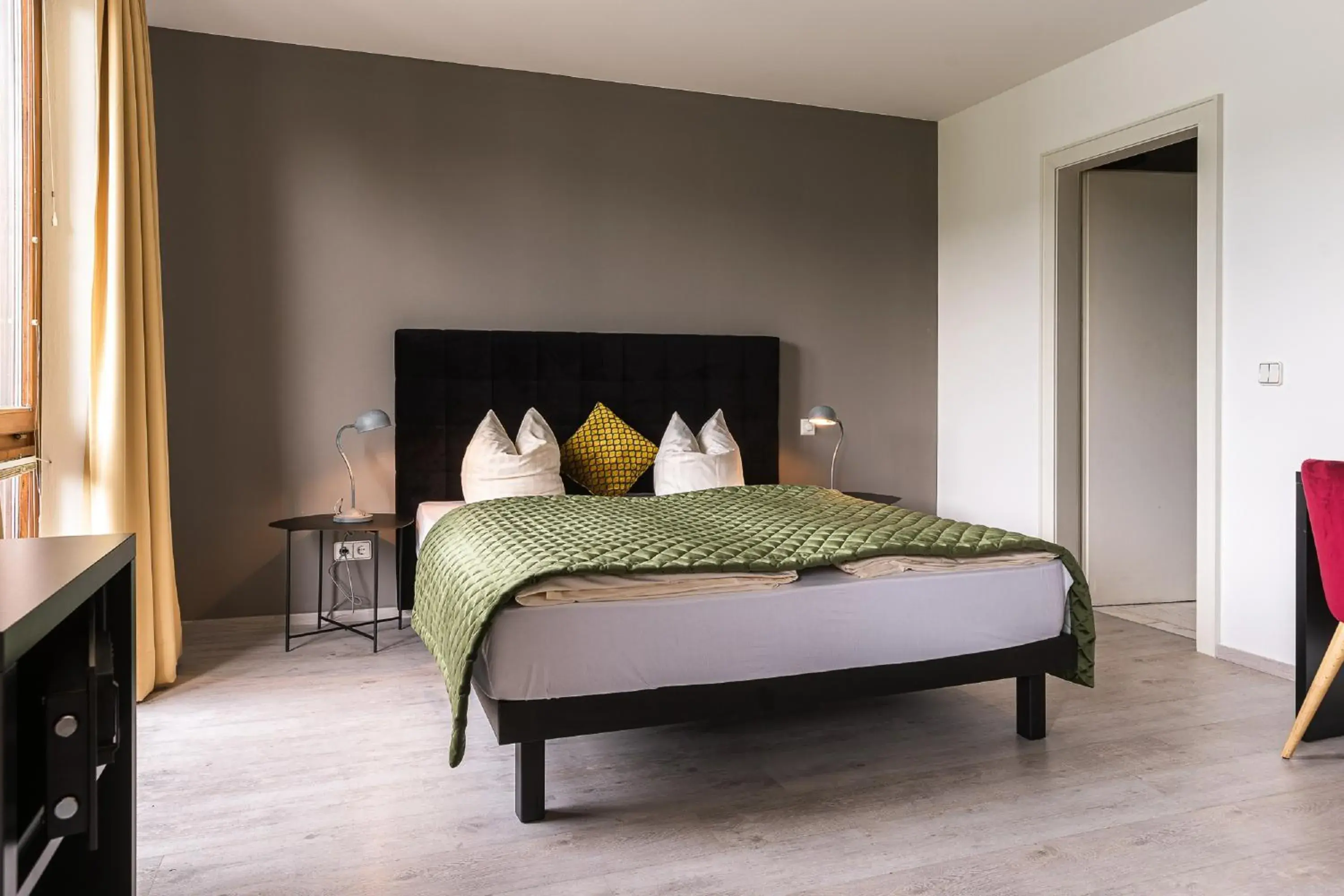 Superior Junior Suite with Balcony and Lake View in Hotel Parks Superior Junior Suite with Balcony and Lake View in Hotel Parks