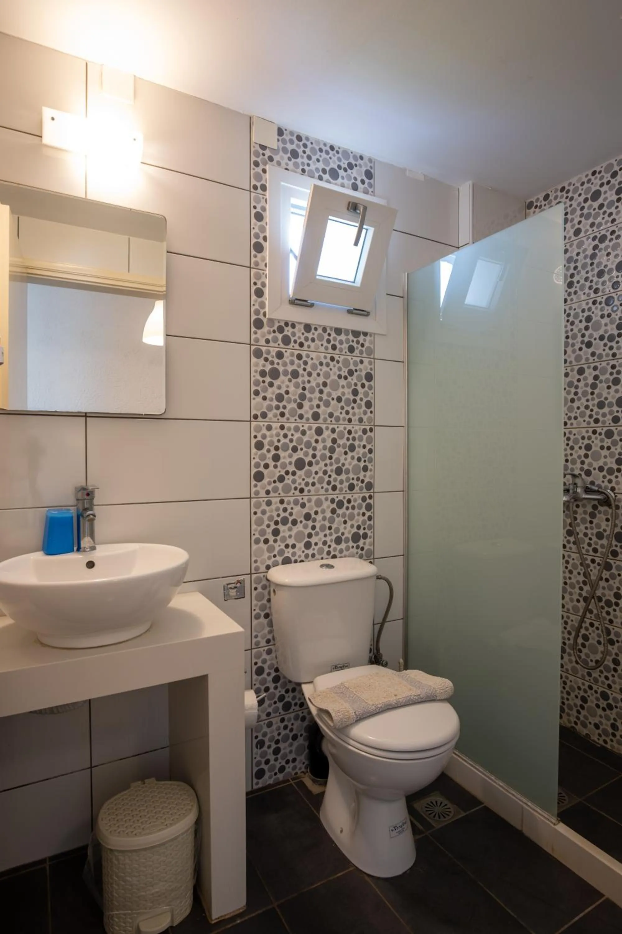 Shower in Ble Island