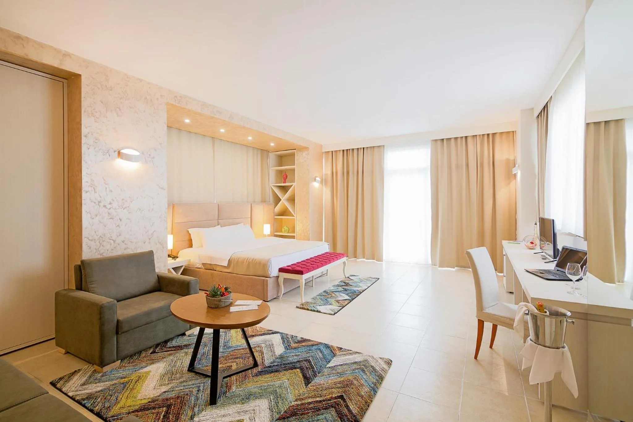 Photo of the whole room in Horizont Hotel