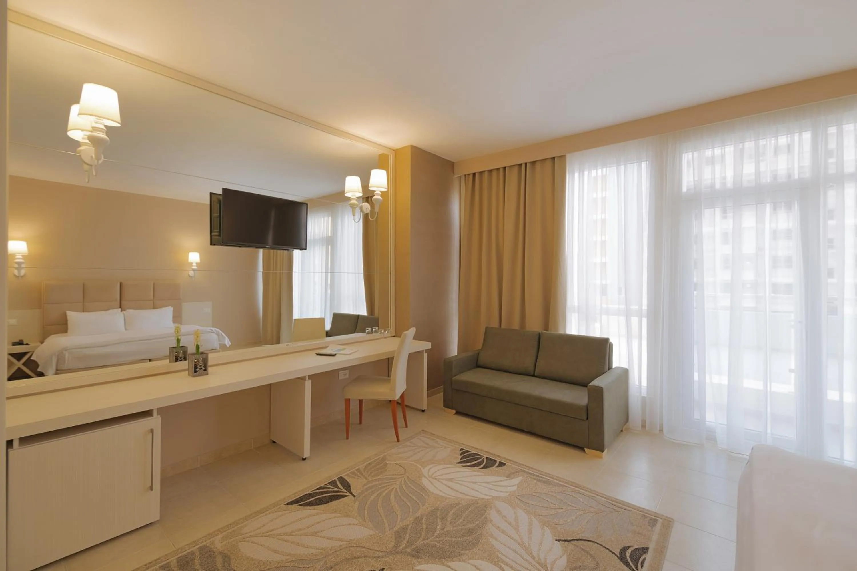 TV and multimedia in Horizont Hotel