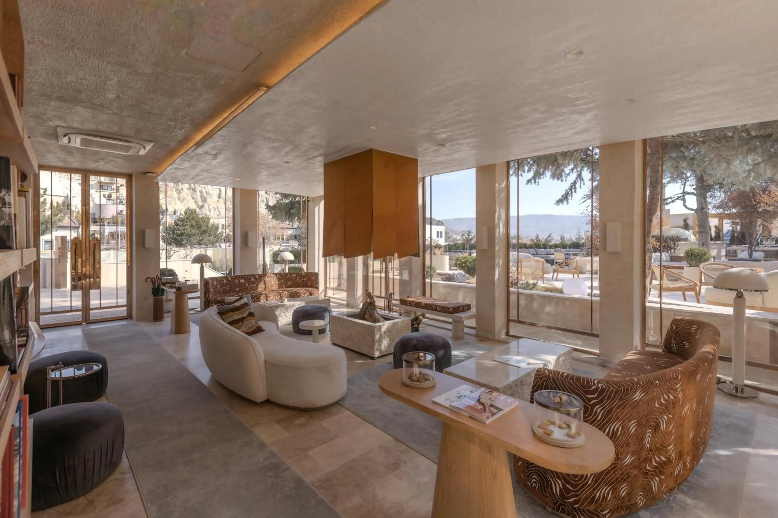 Communal lounge/ TV room in Avantgarde Refined Caves Of Cappadocia