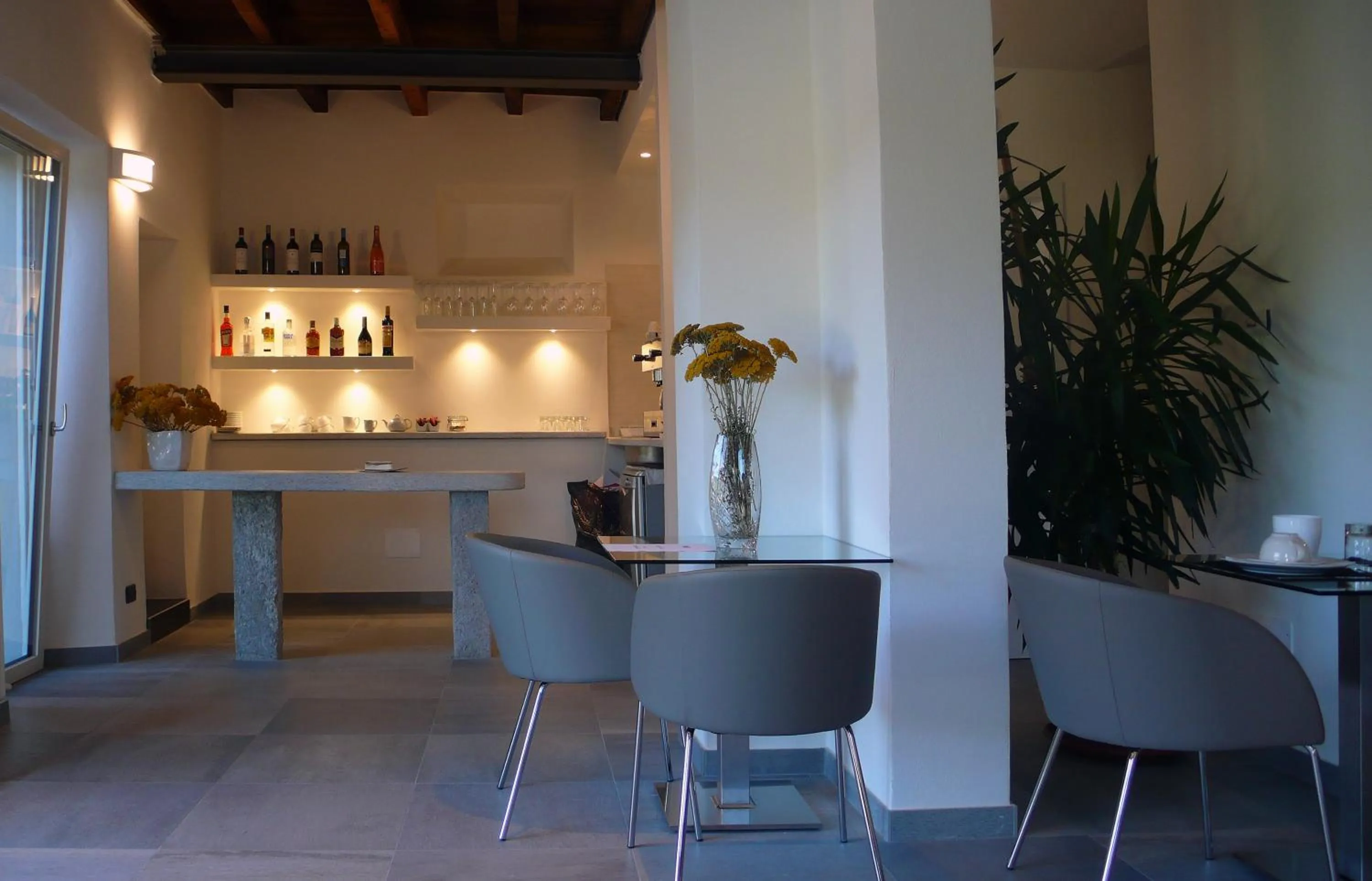 Lounge or bar in Corte di Pellio