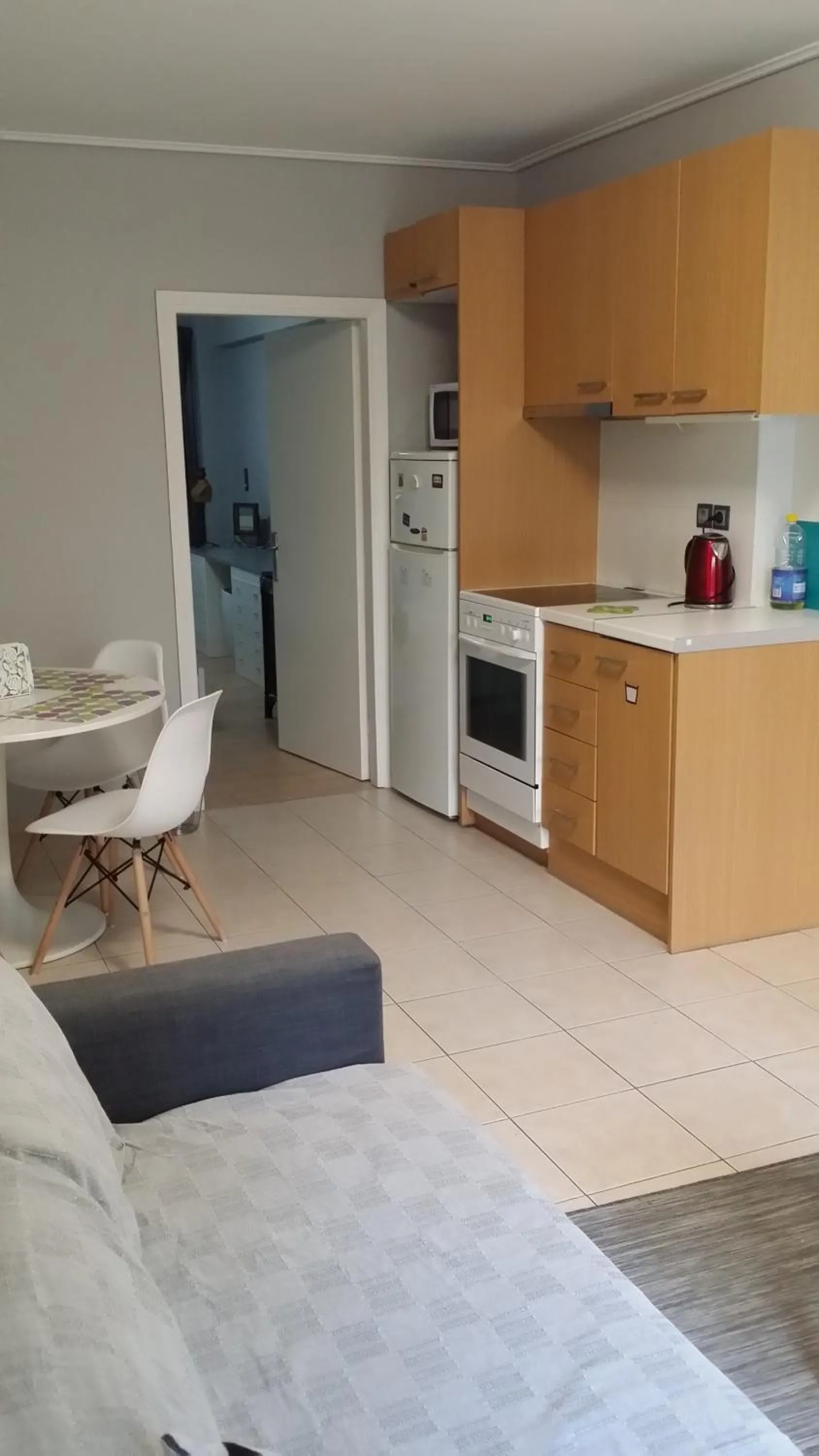 Athenian apartment with garden, near metro station Chalandri Nu 3