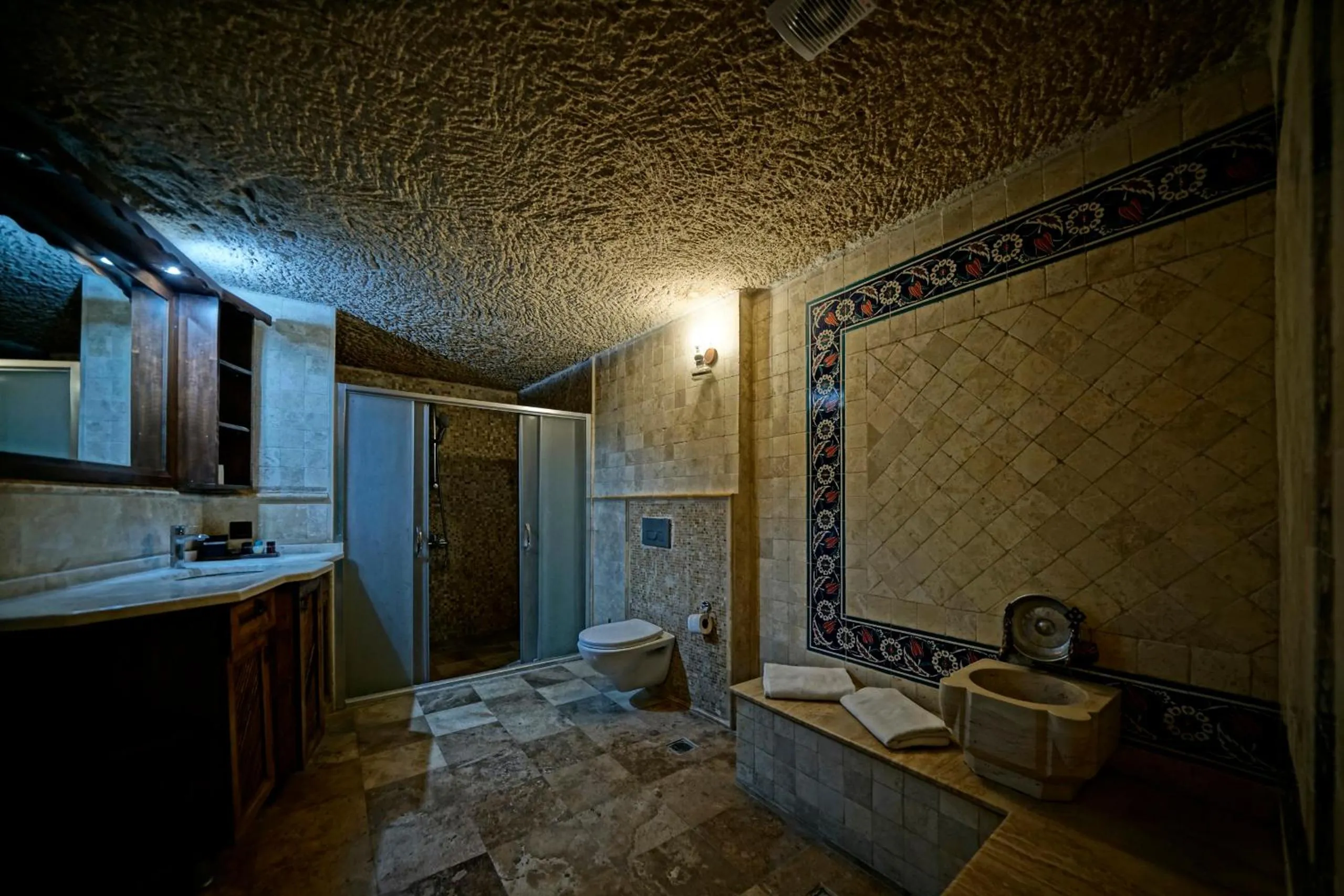 Bathroom in Holiday Cave Hotel