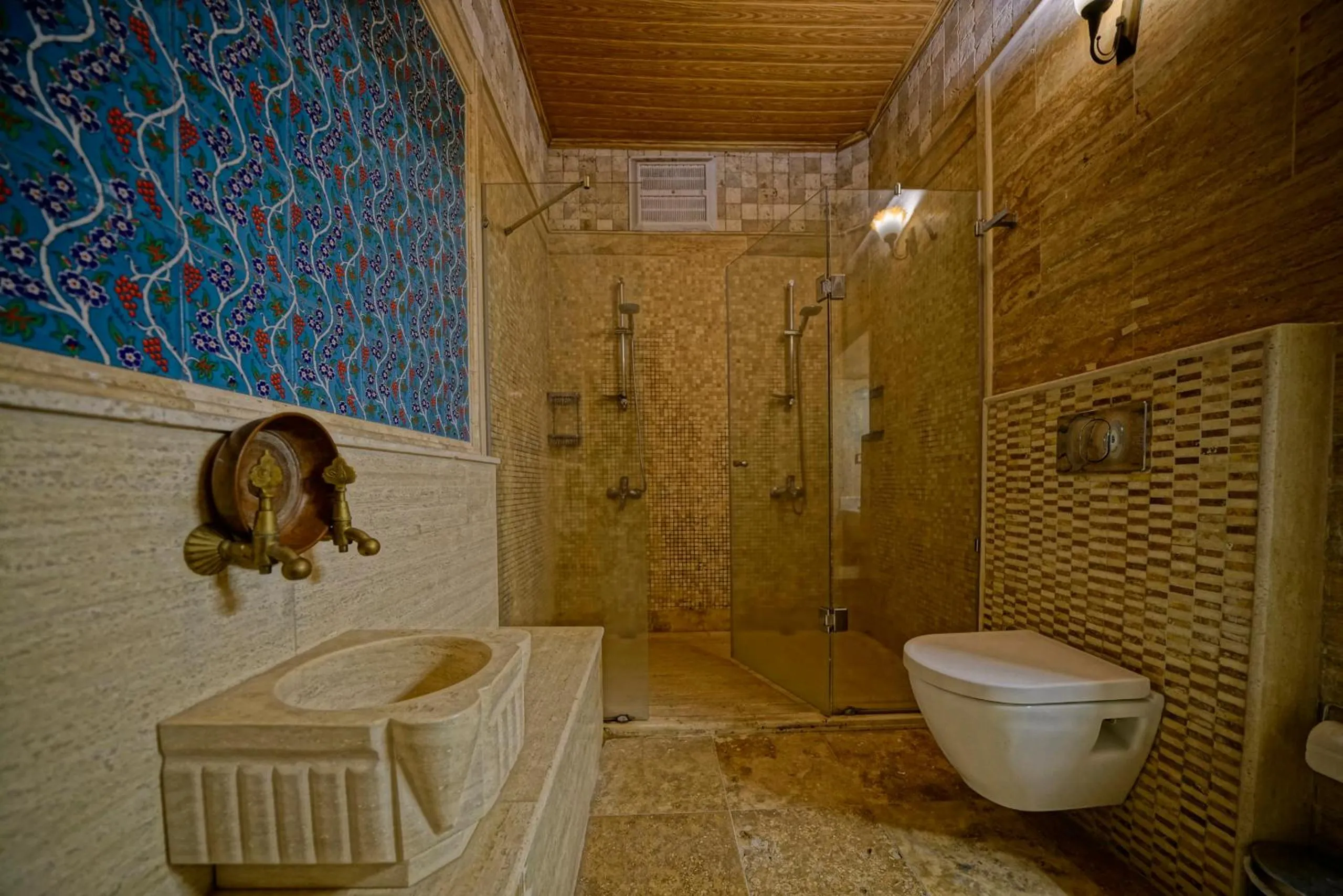 Bathroom in Holiday Cave Hotel