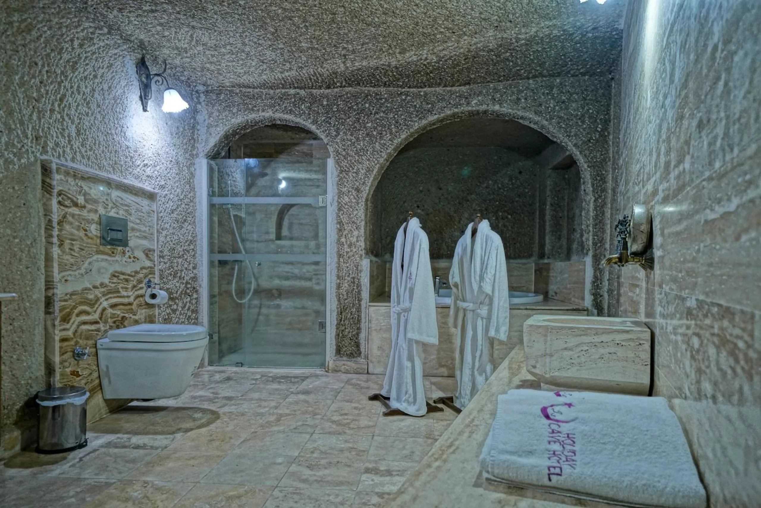 Bathroom in Holiday Cave Hotel