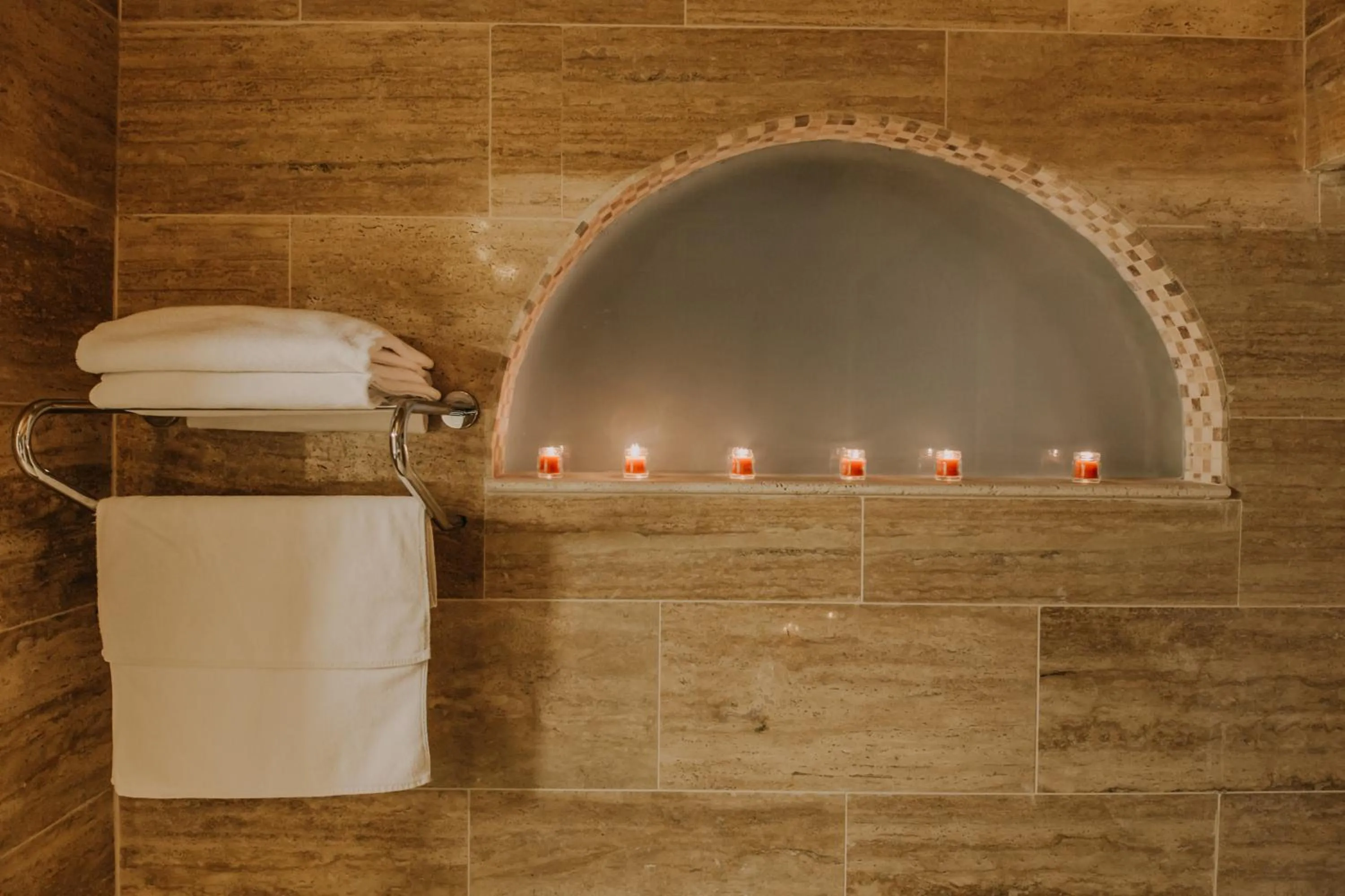 Bathroom in Holiday Cave Hotel