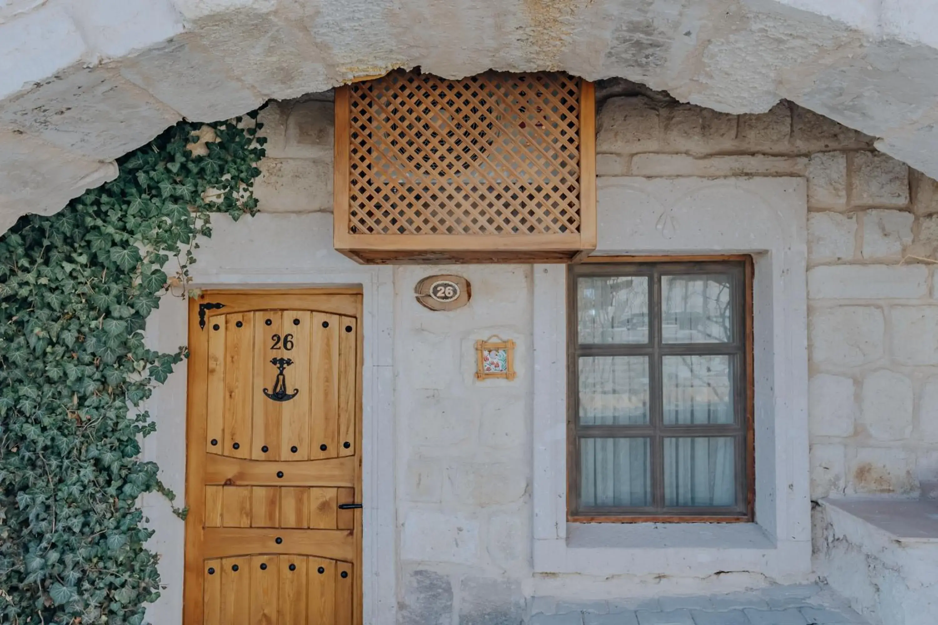 Facade/entrance in Holiday Cave Hotel Facade/entrance in Holiday Cave Hotel