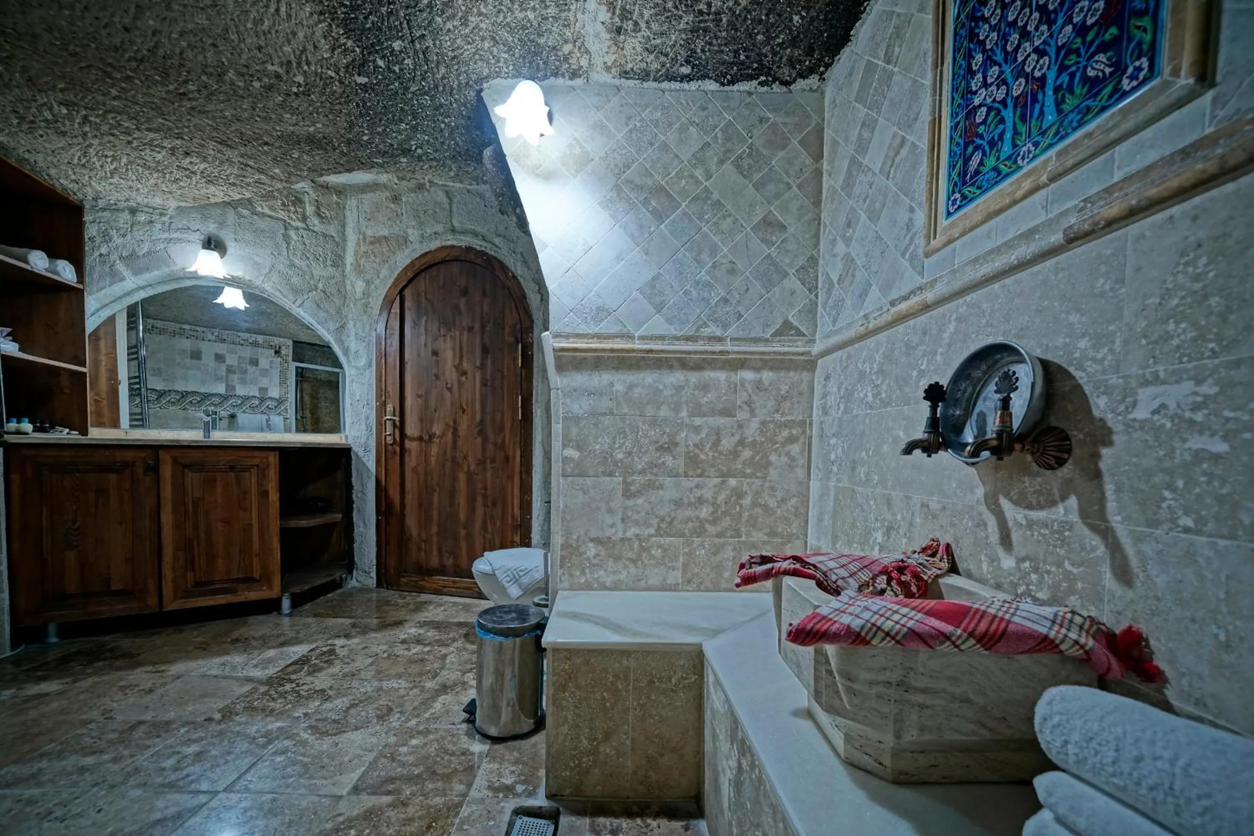 Bathroom in Holiday Cave Hotel