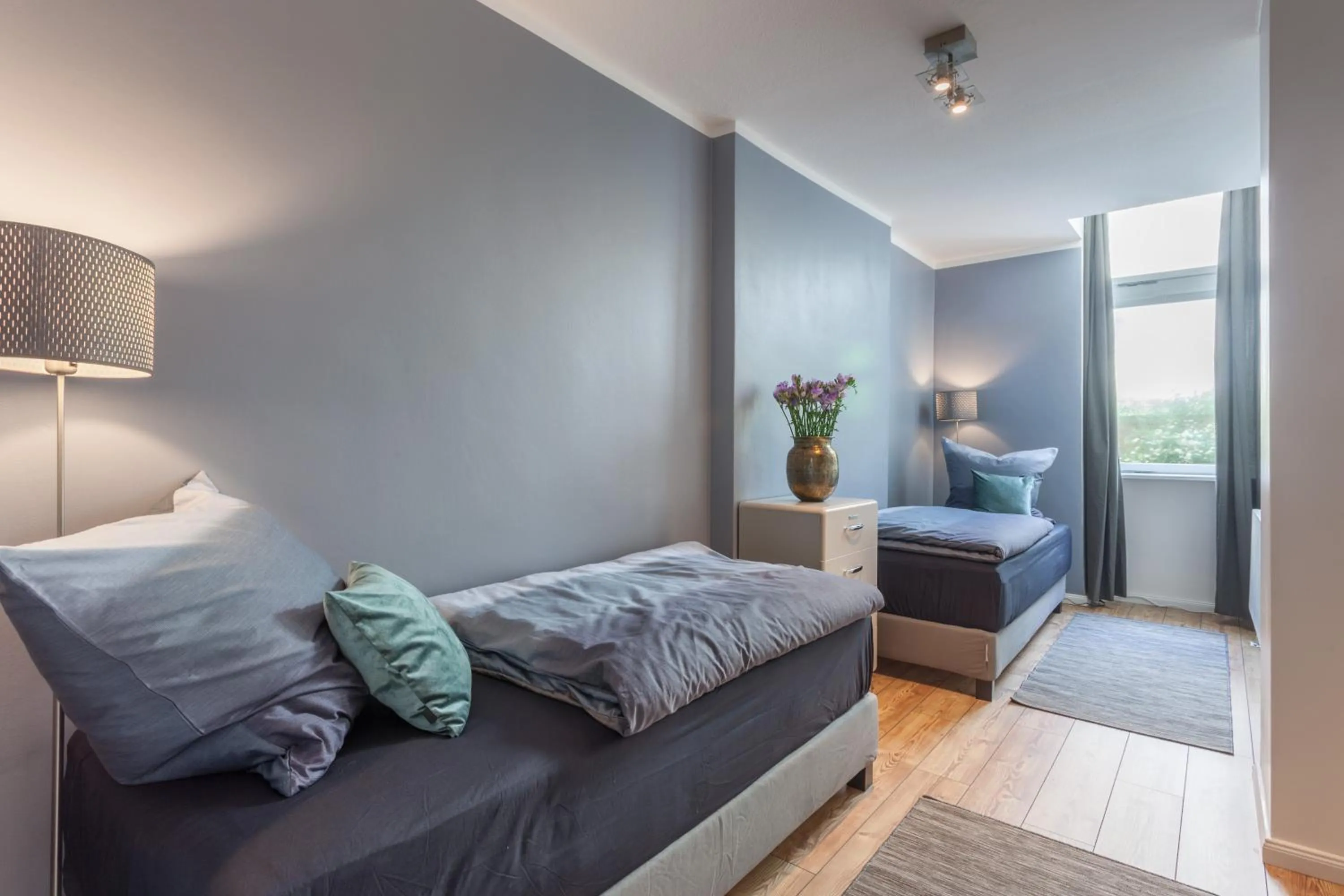 Bedroom, Bed in The Paul II - stylish & central 3 BR apartment, group & family friendly, 4- 6 Guests