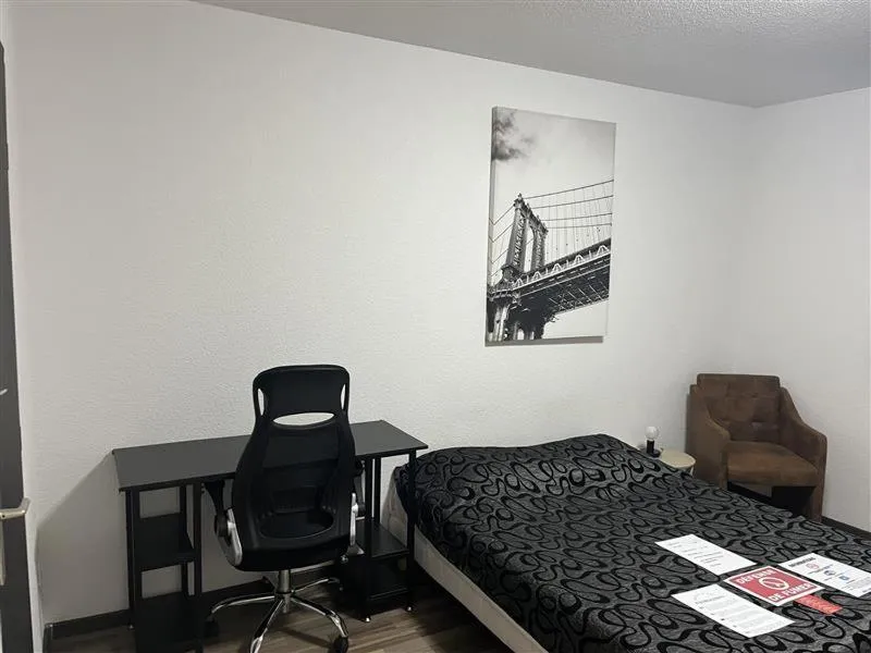 Living room, Bed in Studio/Hôtel Porte De France