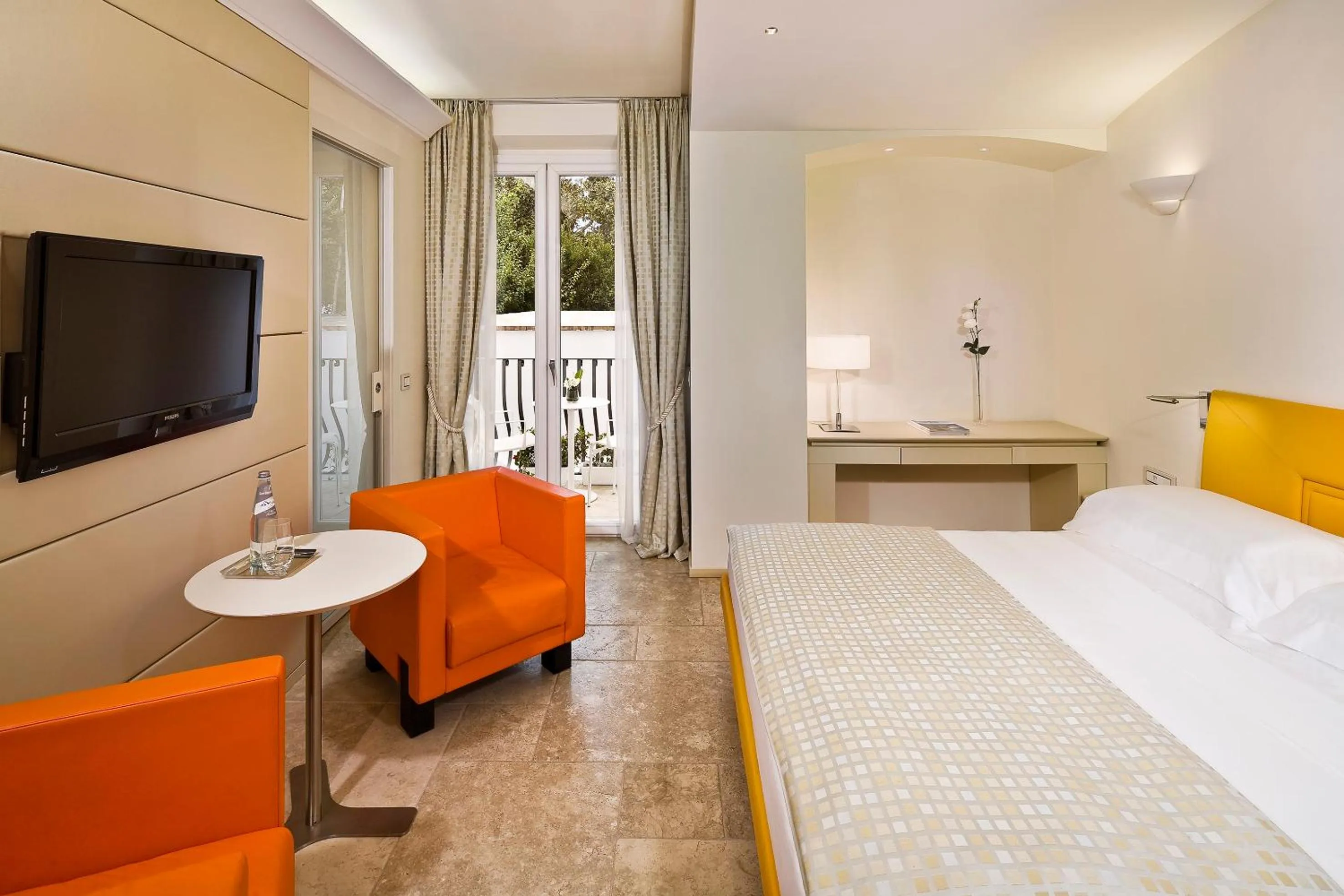 Photo of the whole room in Hotel Villa Blu Capri